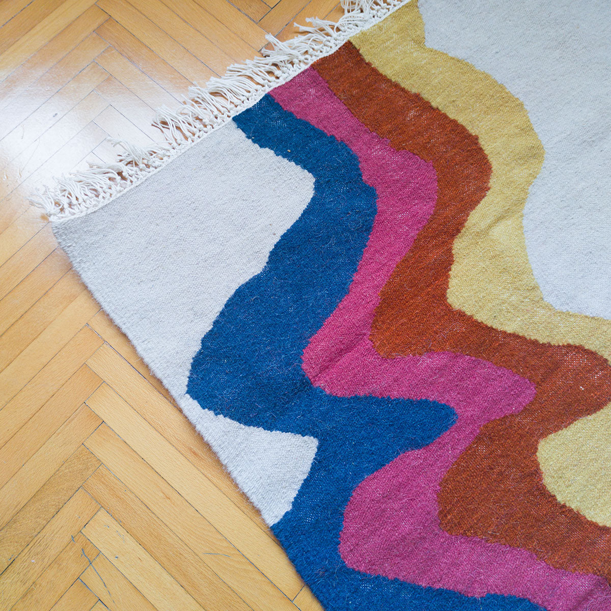 Studio Potato Terra Potta El Dokuması Kilim