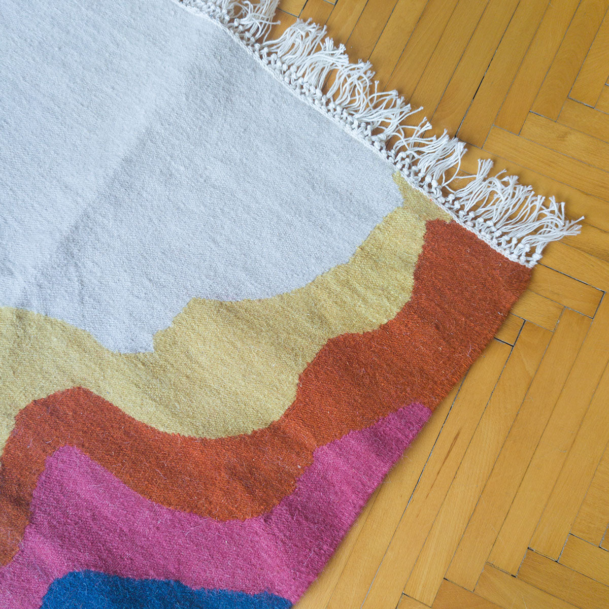 Studio Potato Terra Potta El Dokuması Kilim