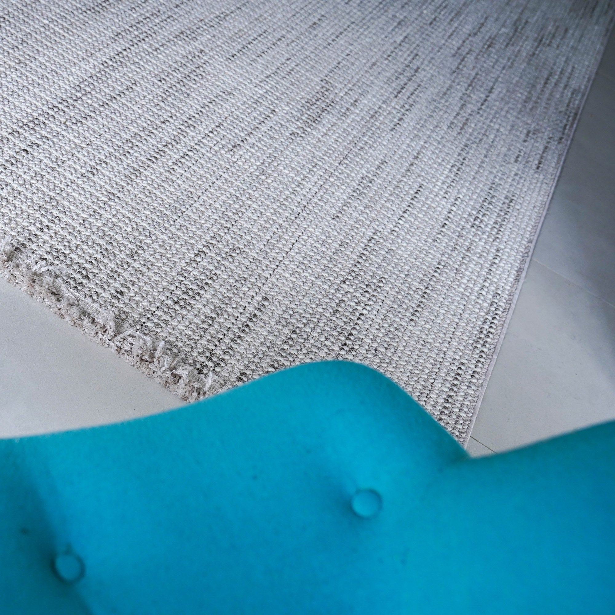 Düz Renk Sade Desenli Makine Dokuma Krem Mutfak Halısı