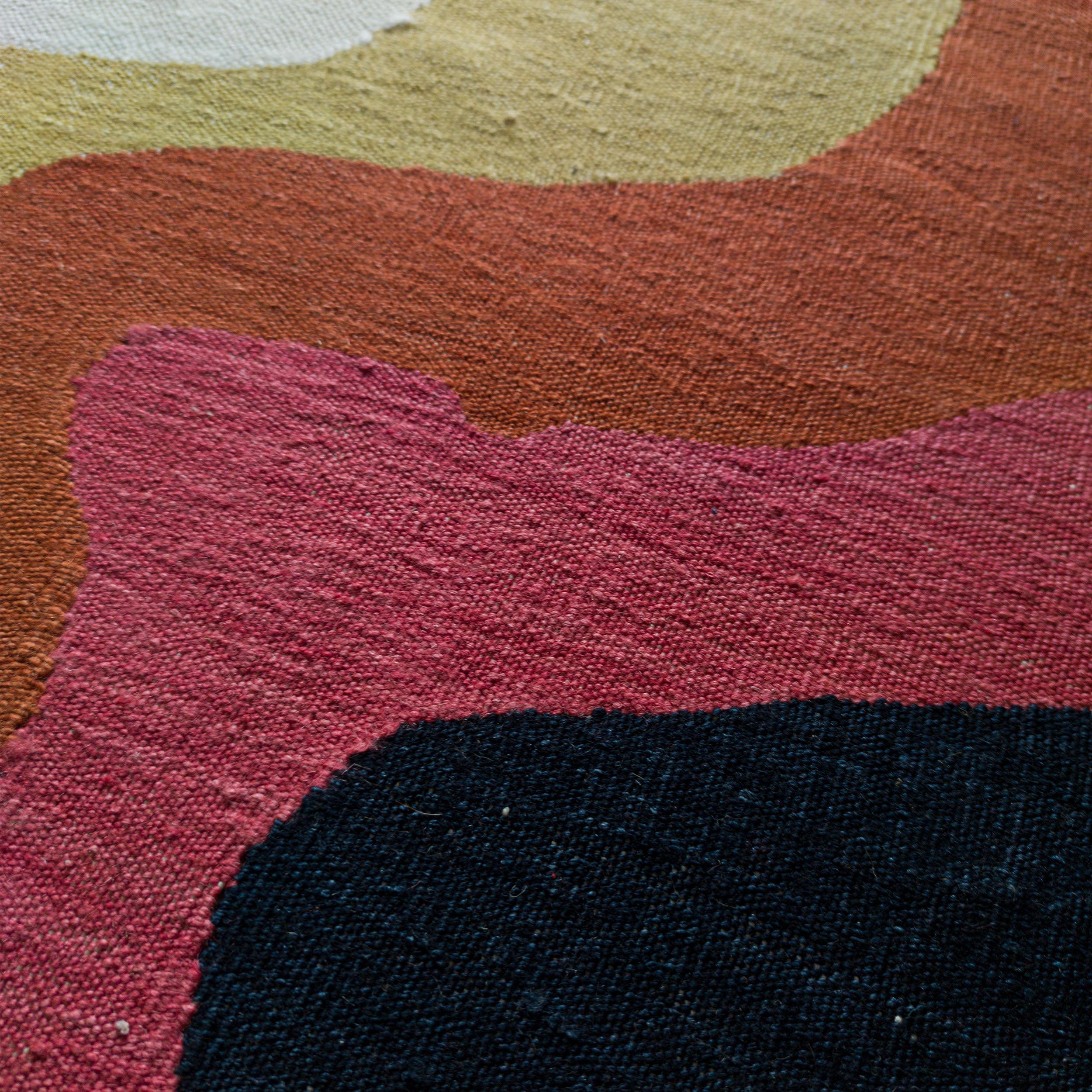 Studio Potato Terra Potta El Dokuması Kilim