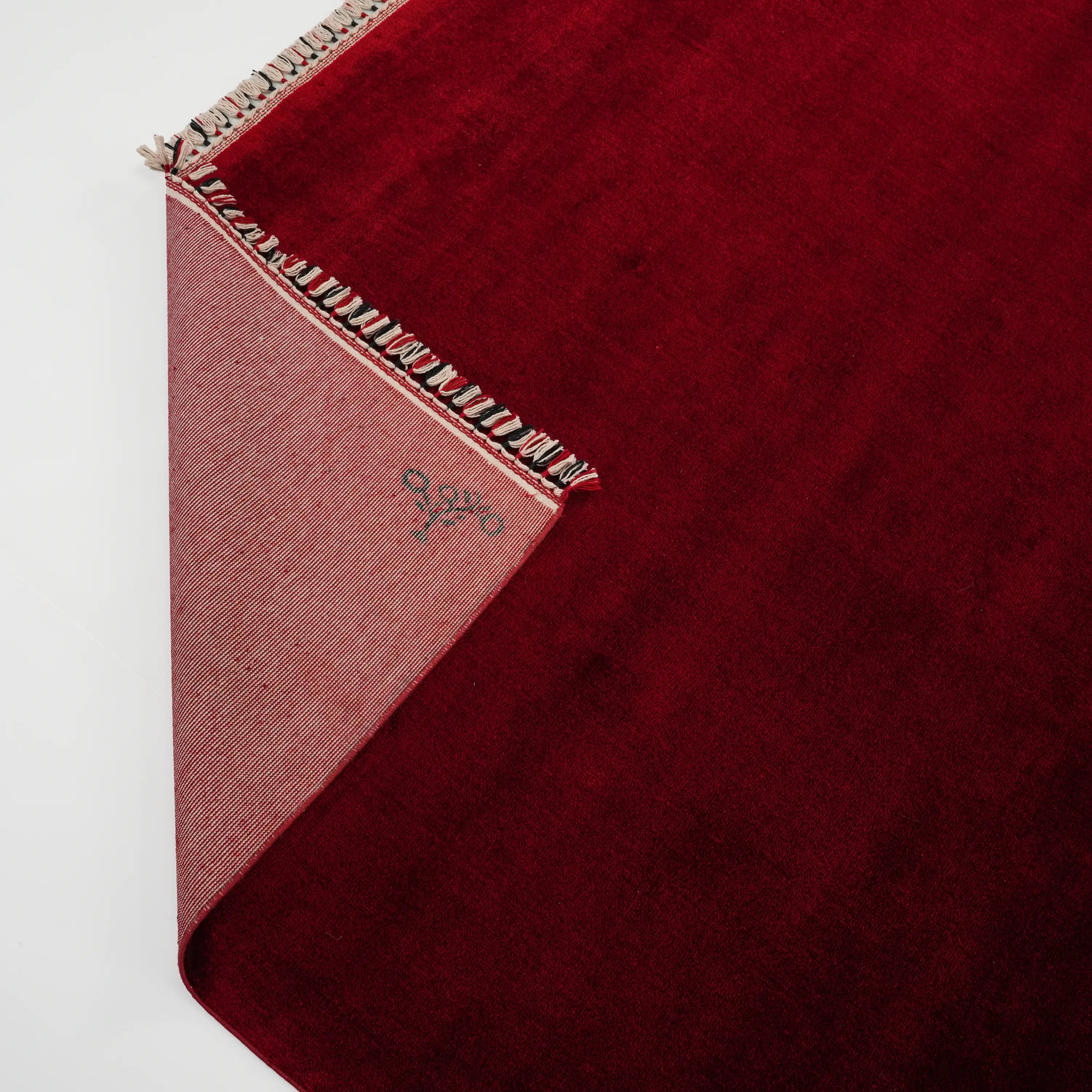 Alzade Serisi Sade Desenli Kırmızı Tencel Tezgah Dokuma Halı