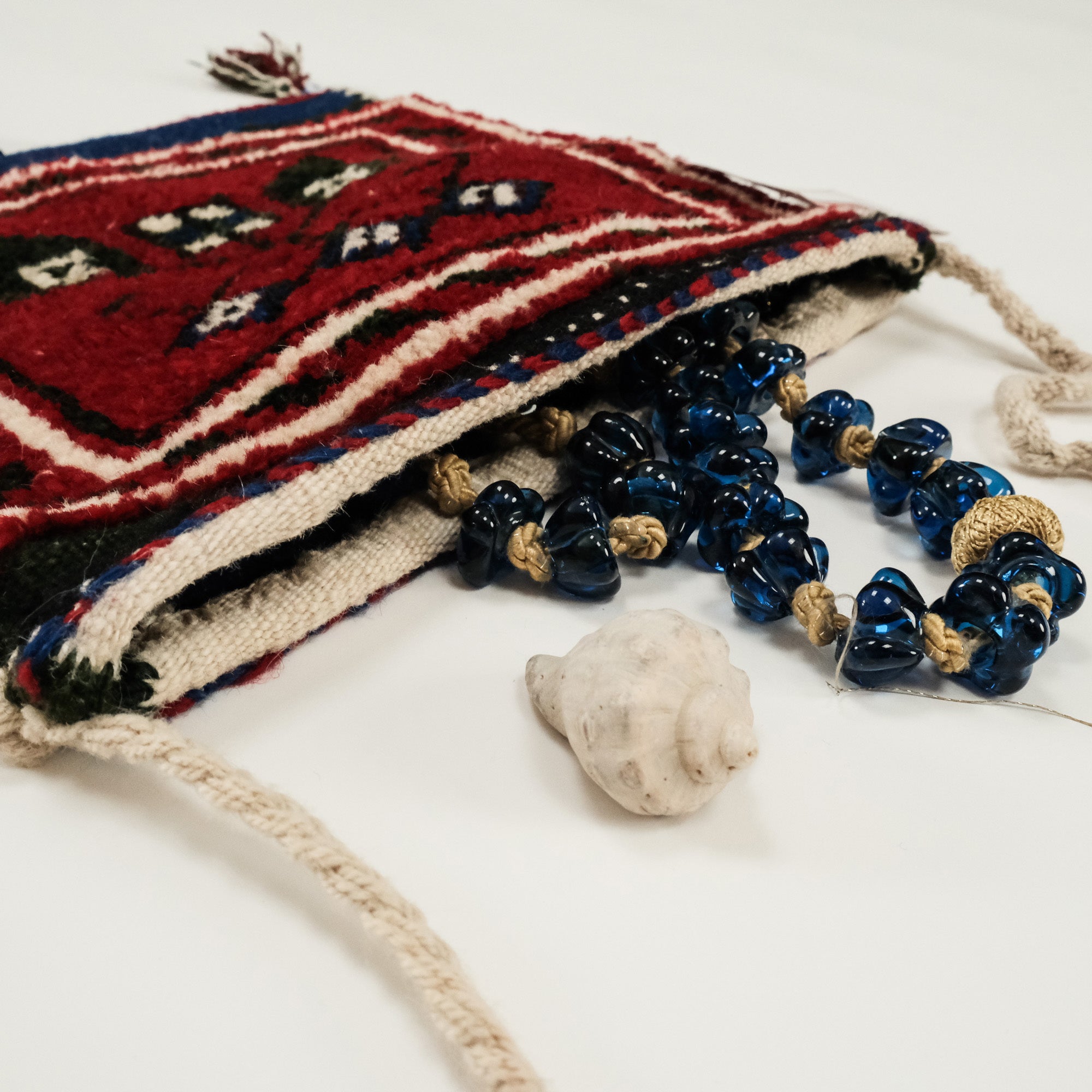 Anadolu Desenli Yün Kırmızı El Dokuma Halı Çanta