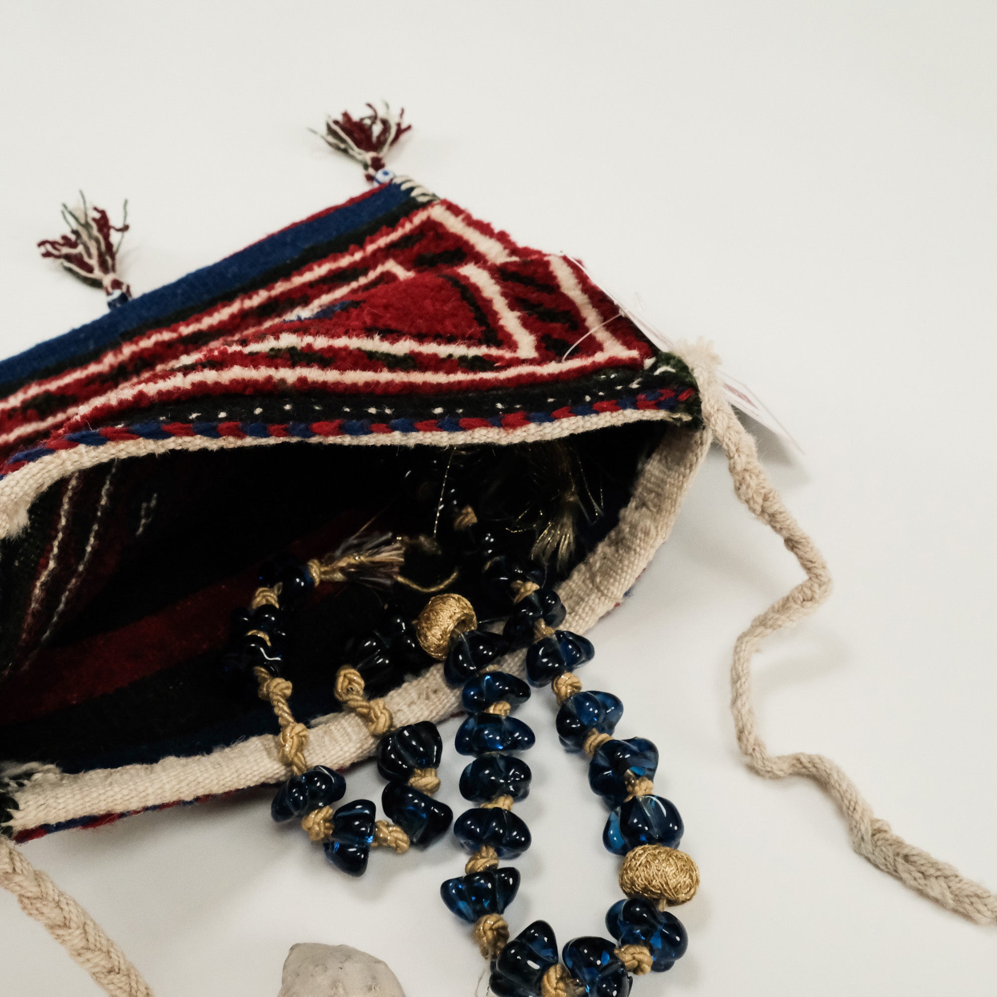 Anadolu Desenli Yün Kırmızı El Dokuma Halı Çanta