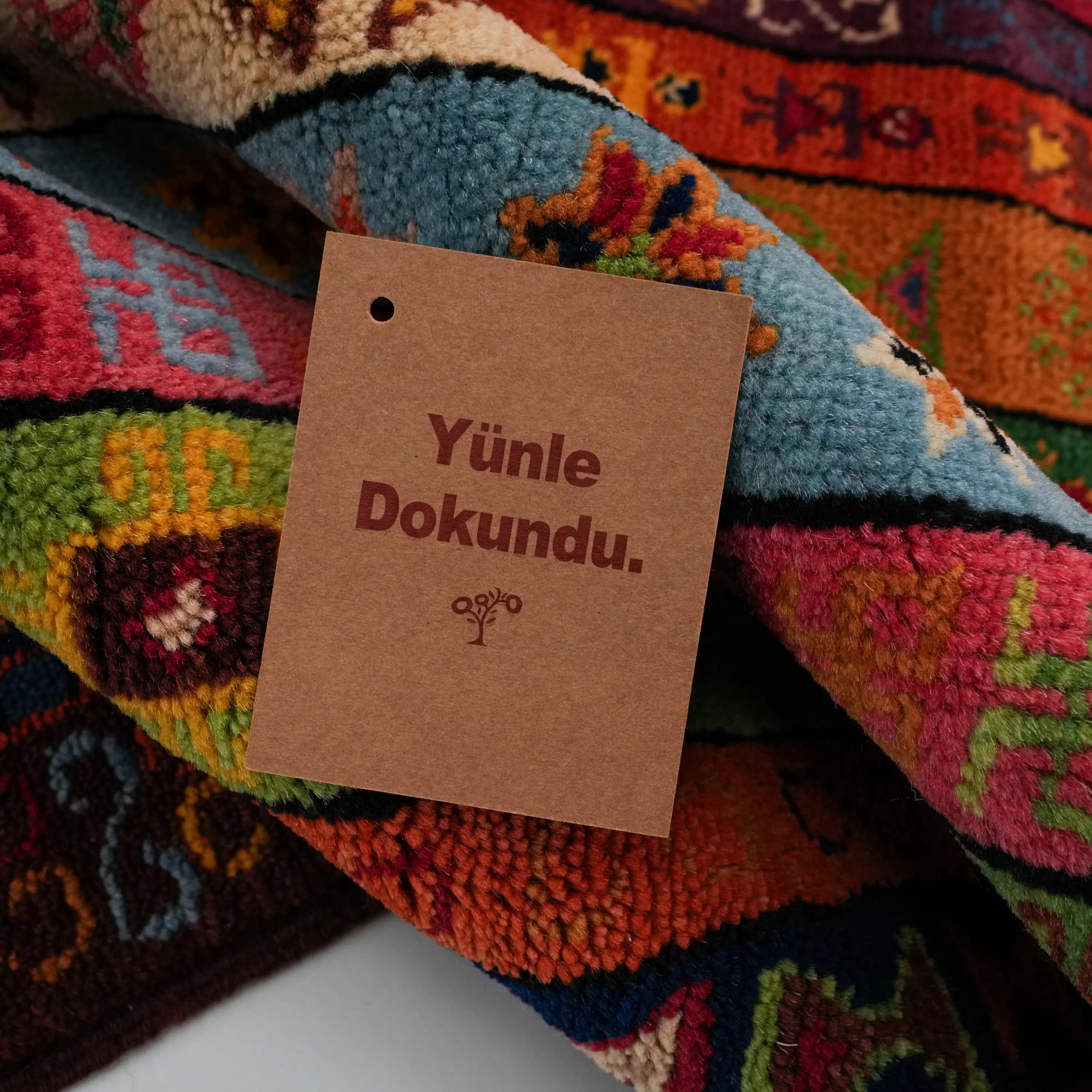 Anadolu Şal Serisi El Dokuma Rengarenk Yün Halı