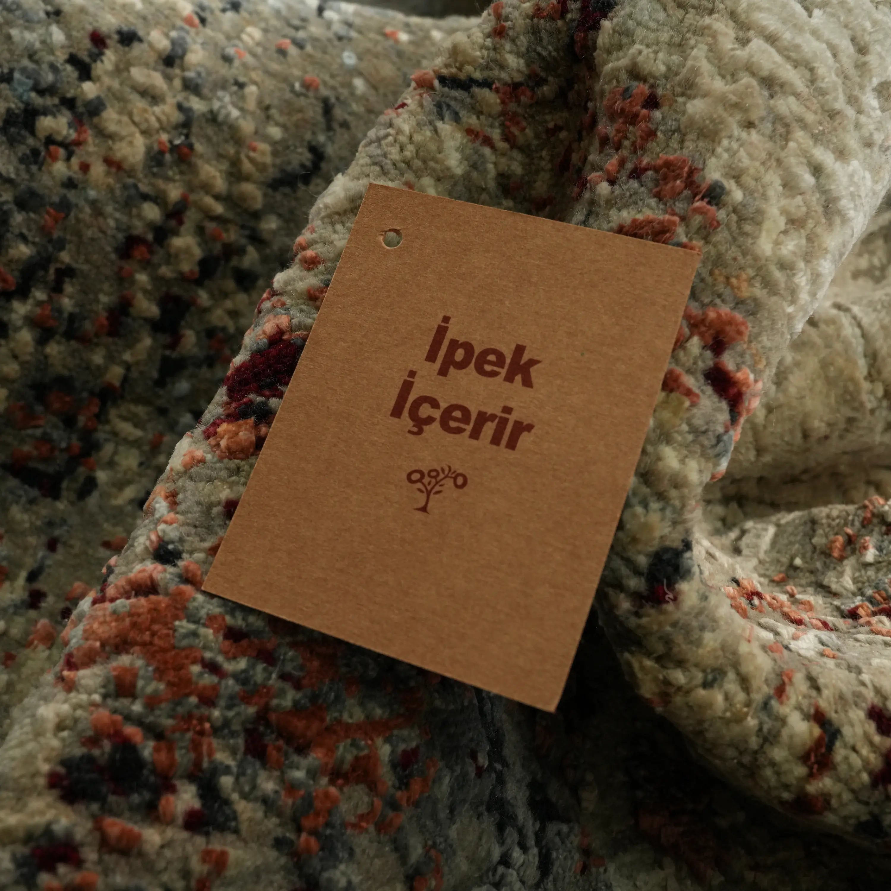 Aren Series Handwoven Geometric Pattern Anthracite Silk Rug