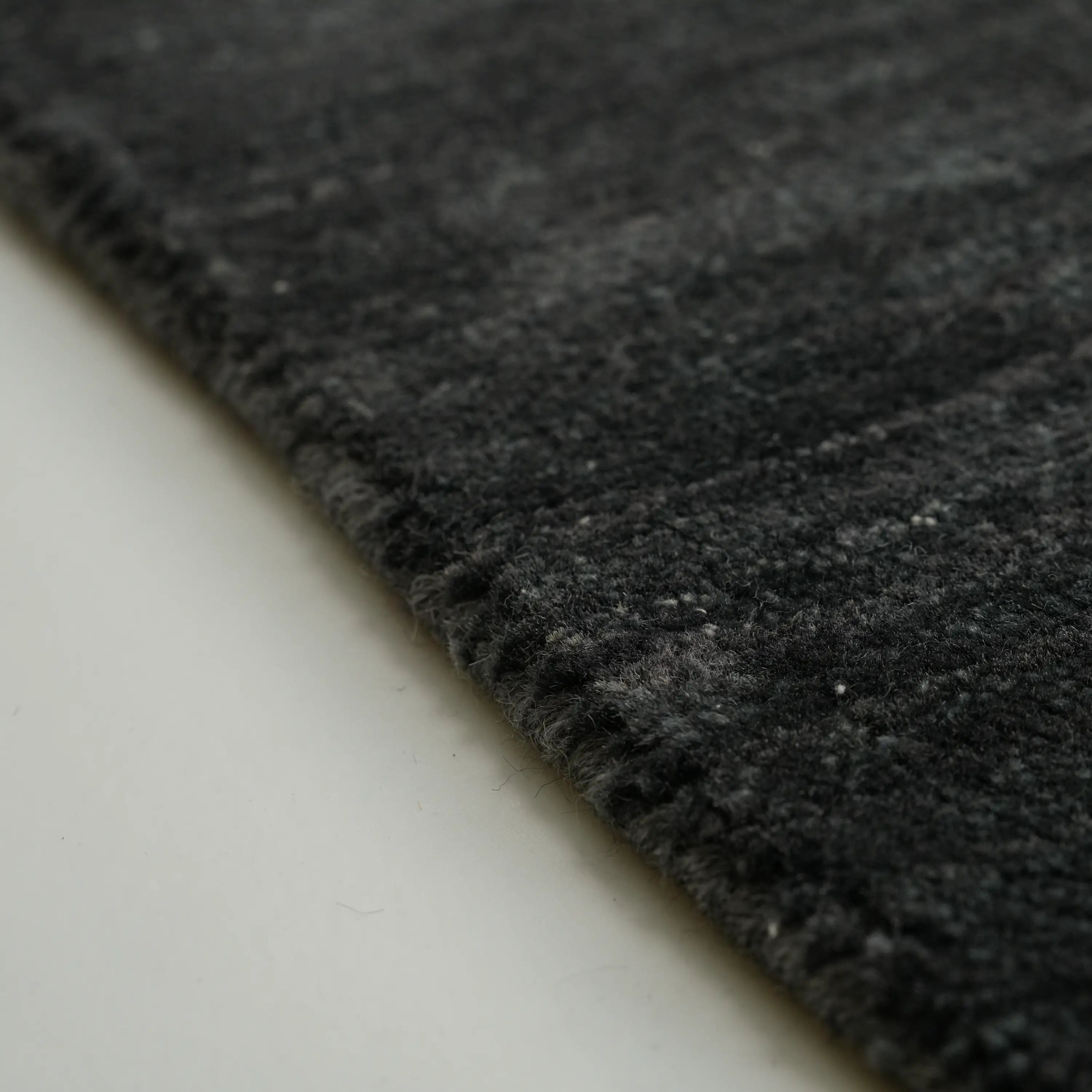 Aren Series Handwoven Geometric Pattern Anthracite Silk Rug