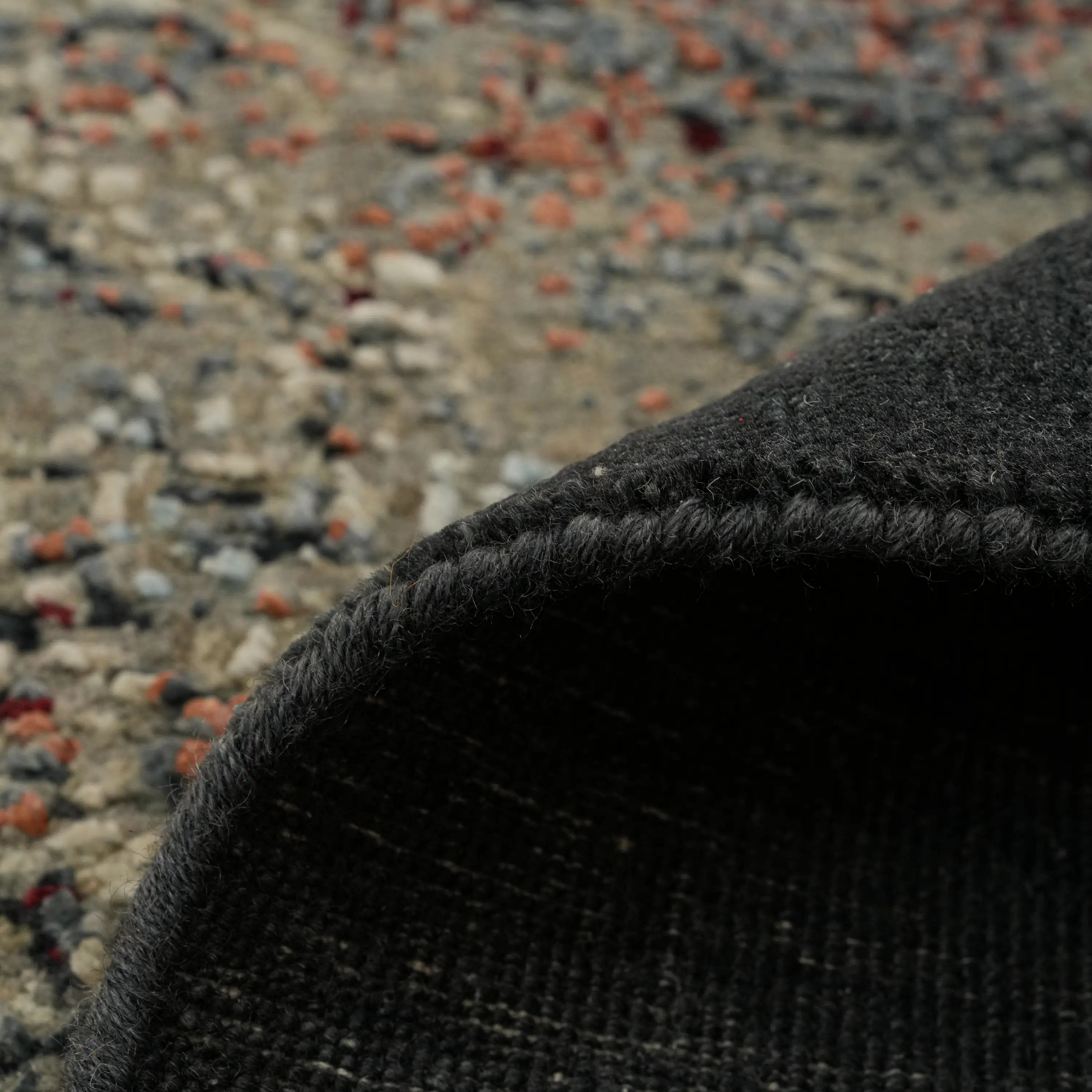 Aren Series Handwoven Geometric Pattern Anthracite Silk Rug