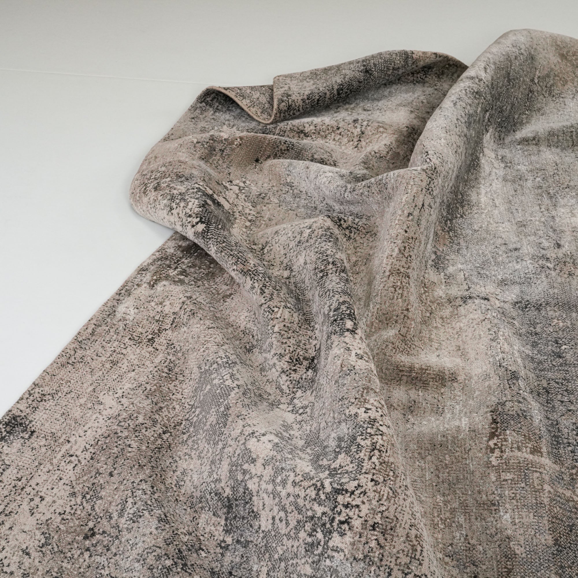 Aren Series Handwoven Abstract Patterned Gray Rug