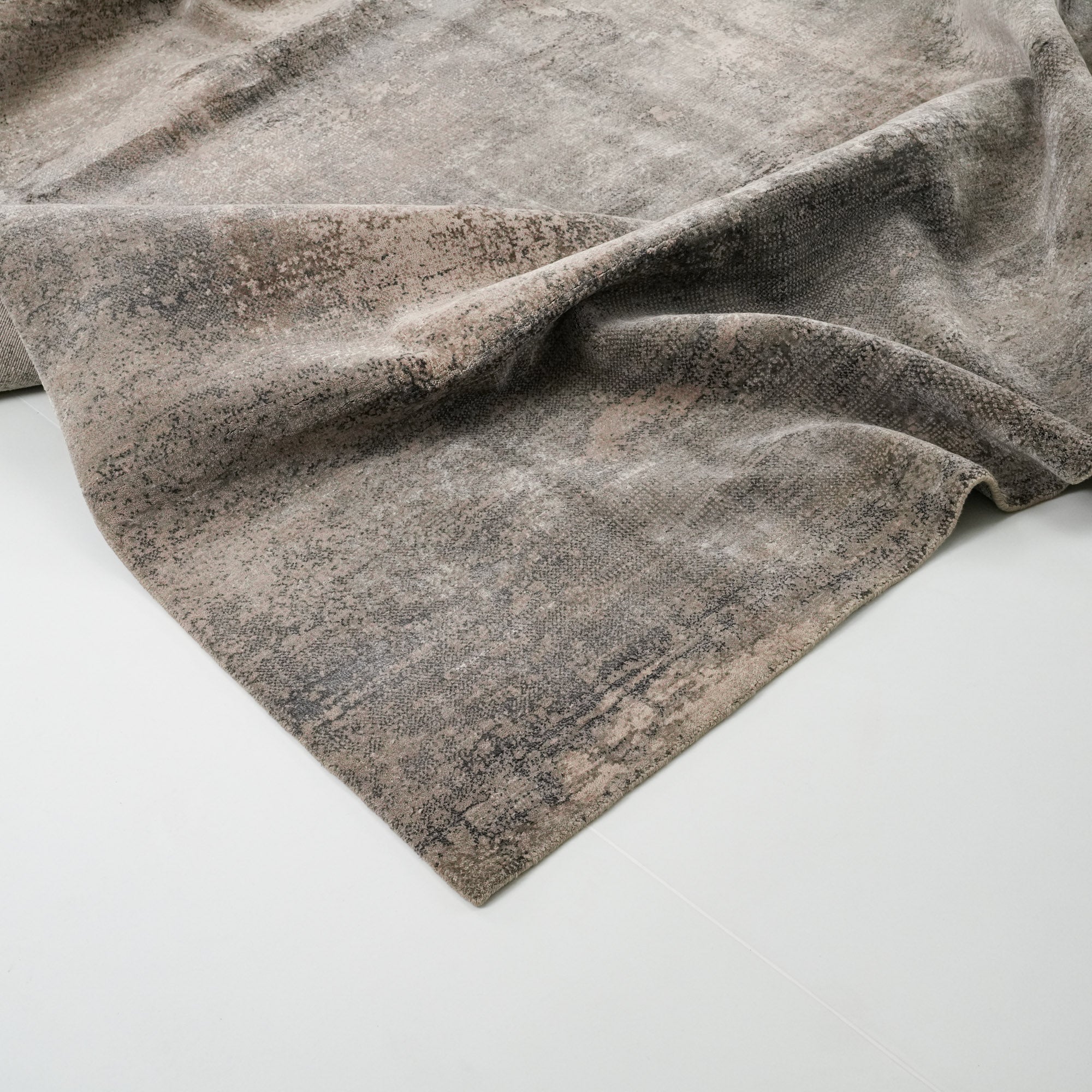 Aren Series Handwoven Abstract Patterned Gray Rug