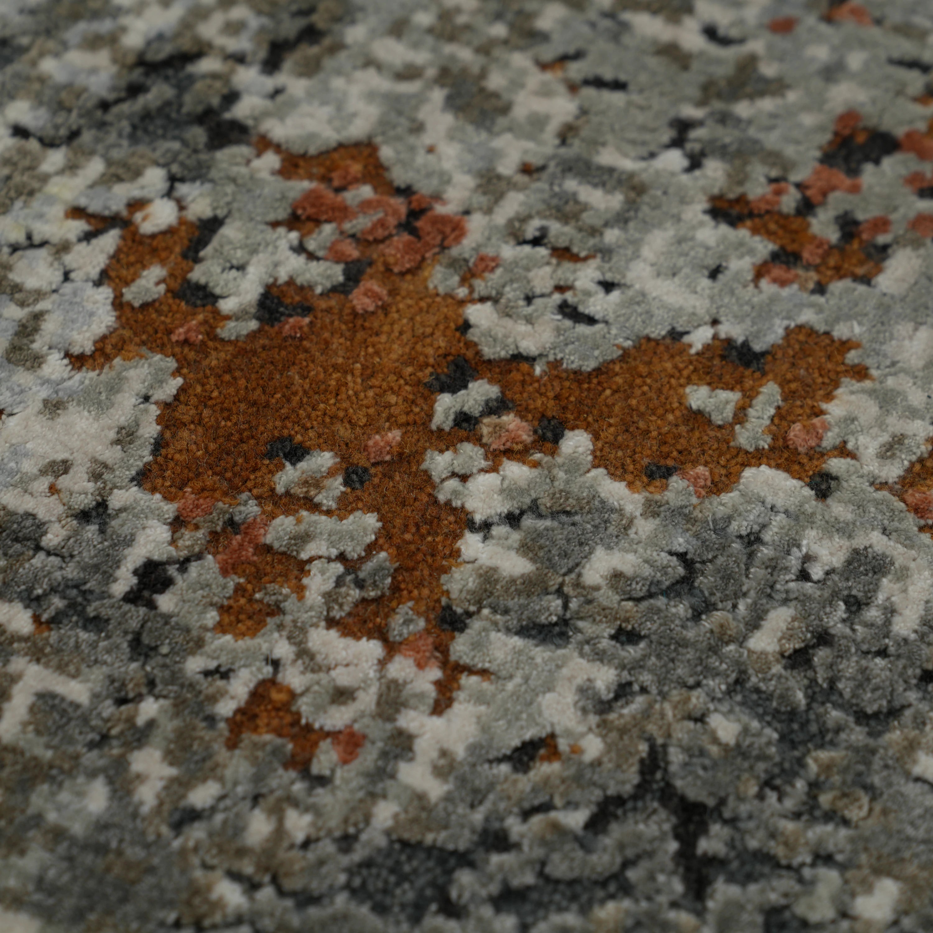 Aren Serisi El Dokuma Soyut Desenli Gri Yün Halı