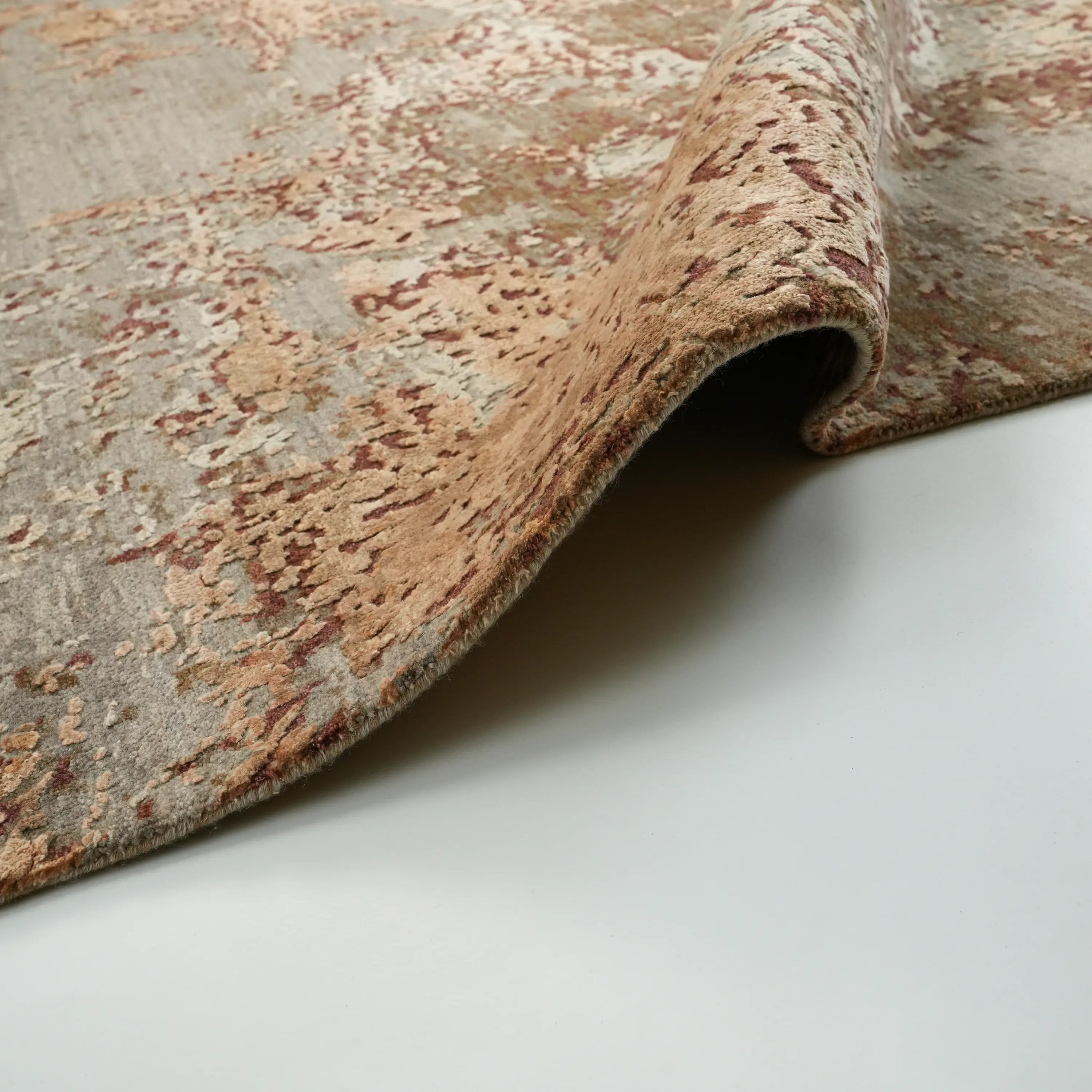 Aren Series Handwoven Abstract Pattern Mink Silk Rug