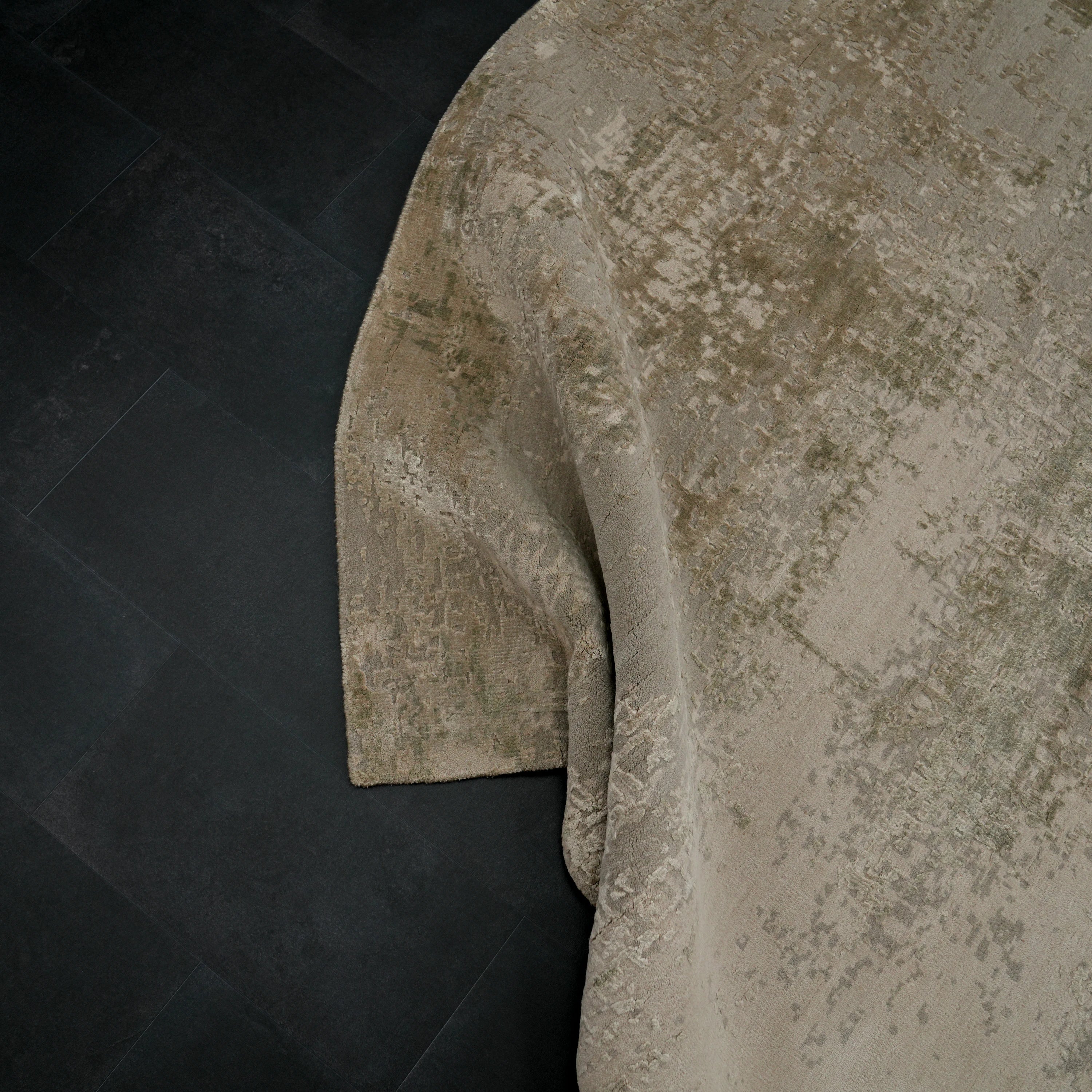 Aren Serisi El Dokuma Soyut Desenli Vizon Yün Halı