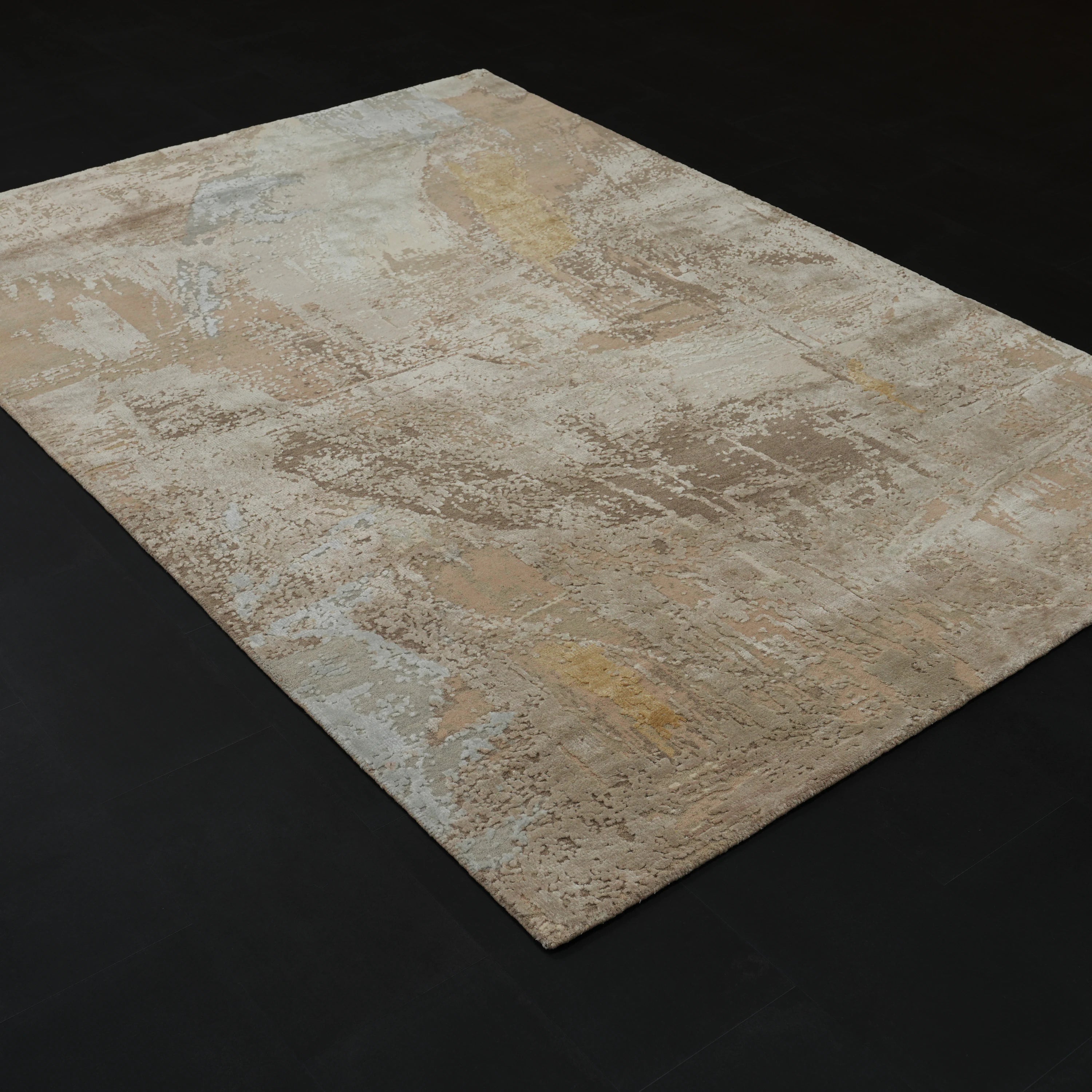 Aren Serisi El Dokuma Soyut Desenli Yün Vizon Halı