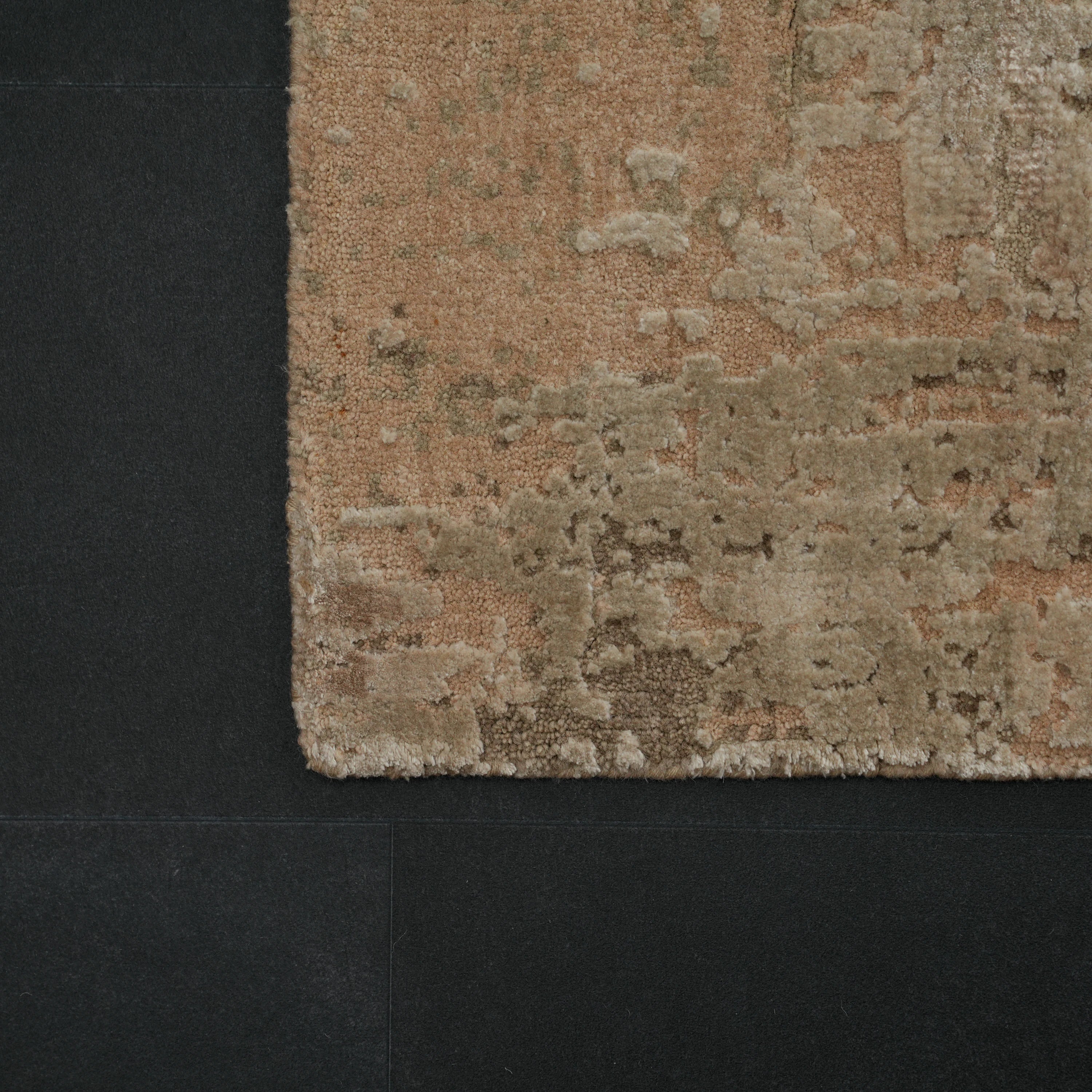 Aren Serisi El Dokuma Soyut Desenli Yün Vizon Halı