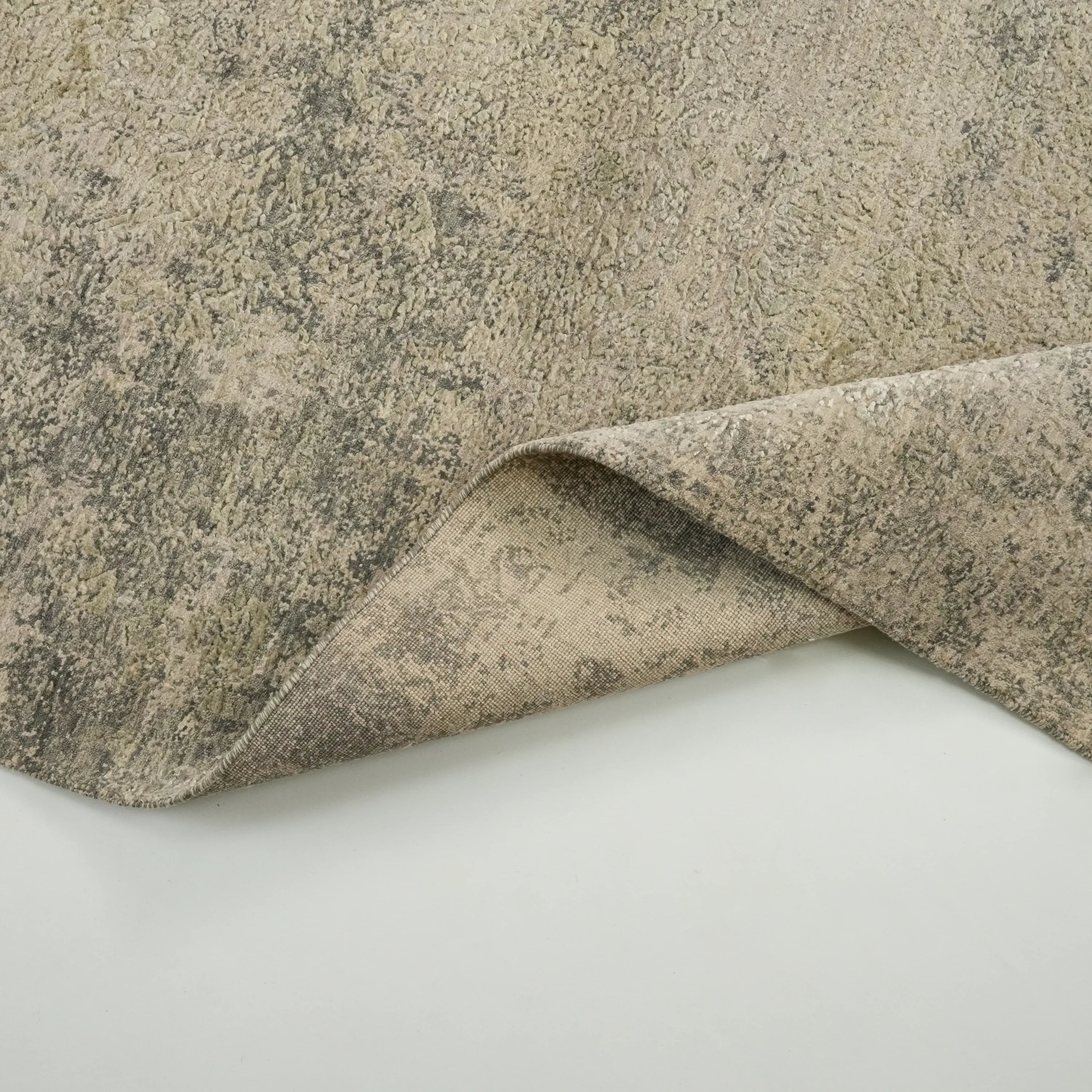 Aren Series Handwoven Vintage Patterned Gray Silky Rug