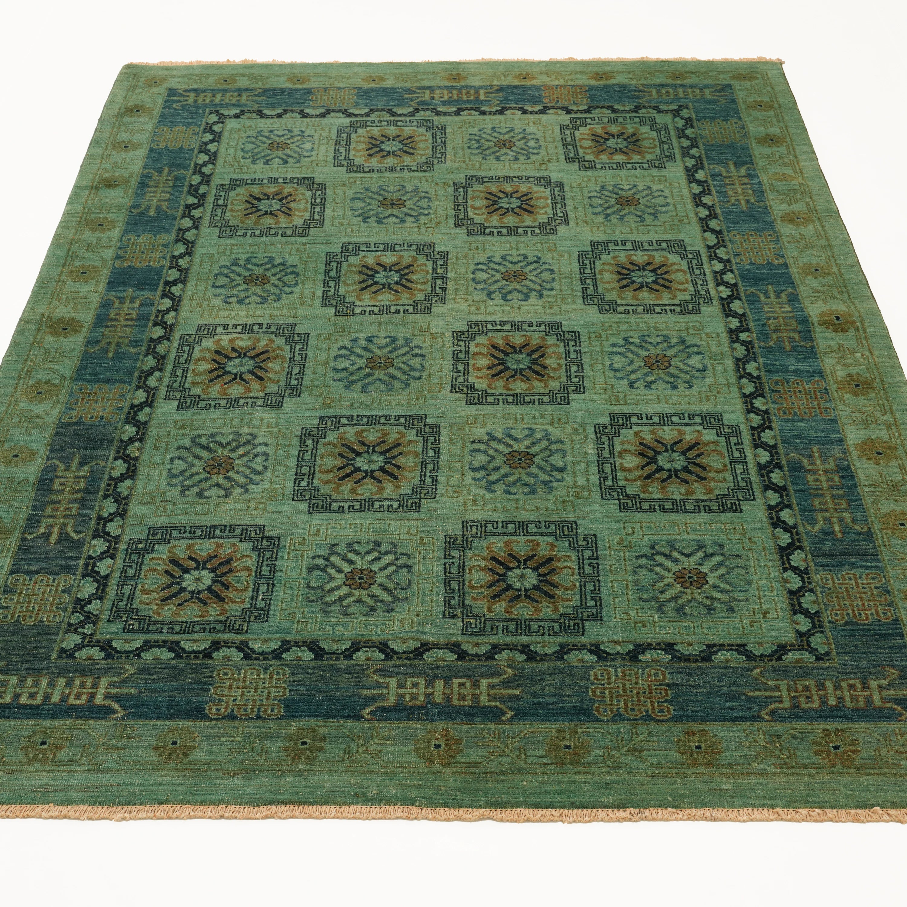 Şahzade Series Handwoven Uşak Patterned Green Wool Rug