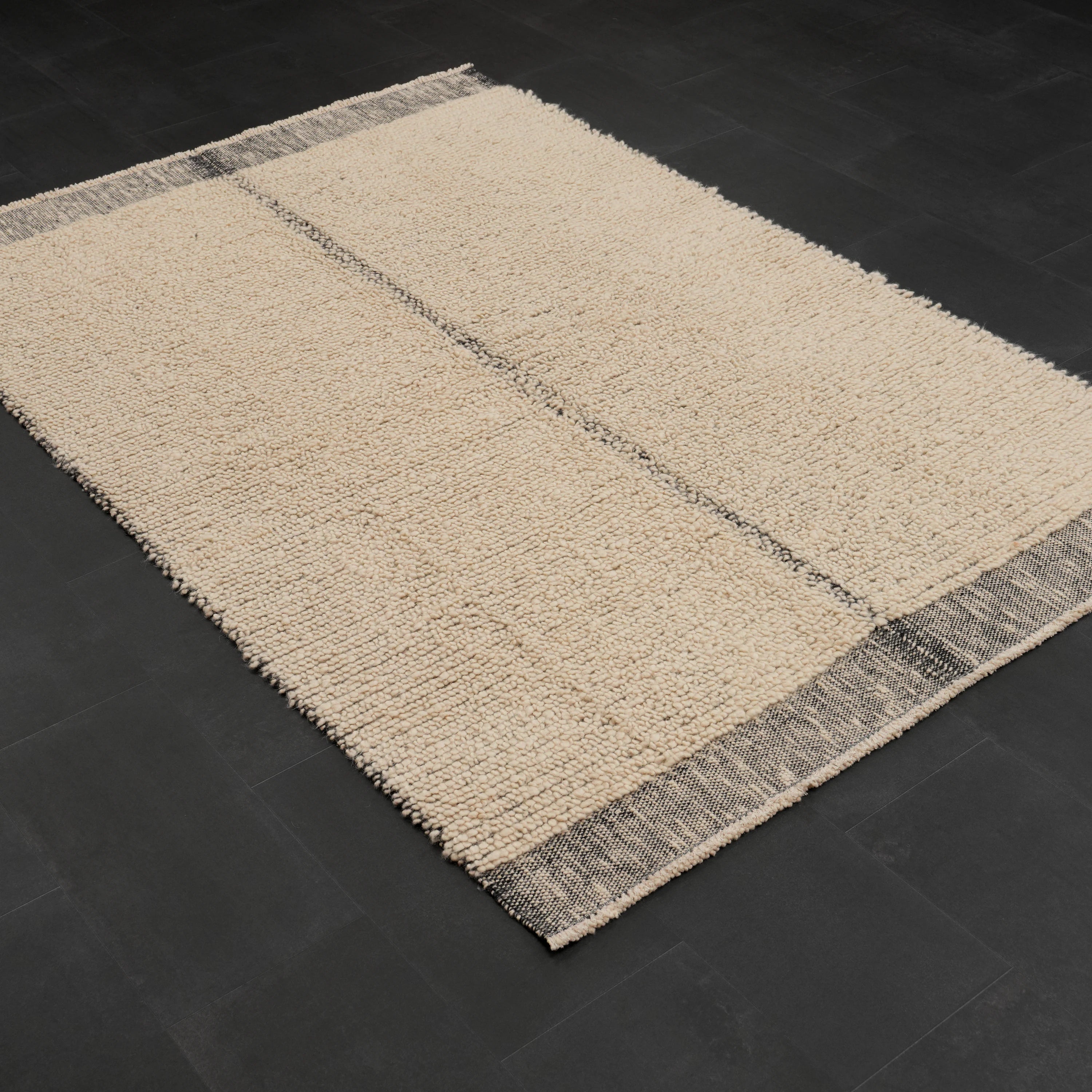 Bohem Serisi Sade Desenli Krem Yün Tezgah Dokuma Kilim