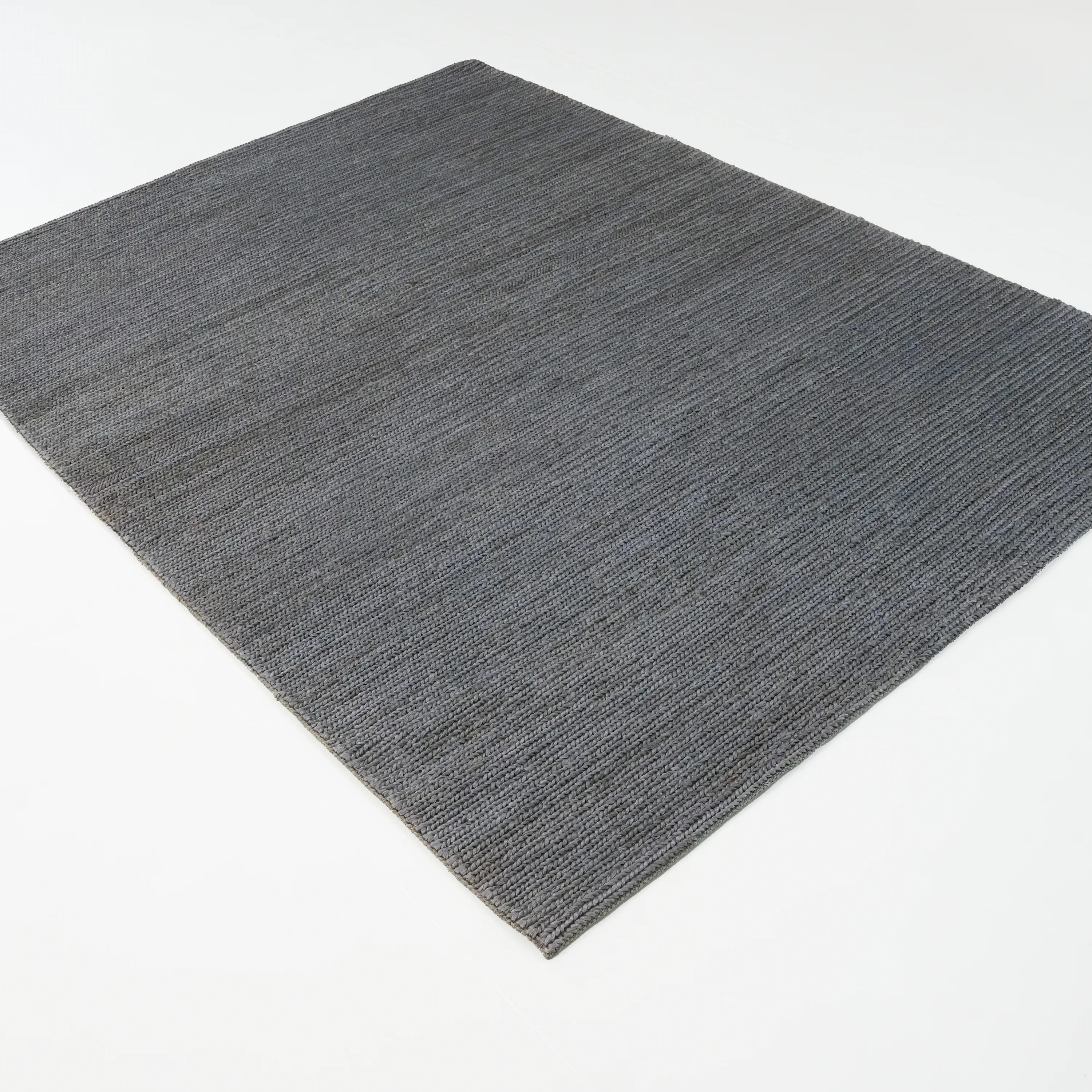 Bolga Serisi El Dokuma Sade Desenli Antrasit Halı