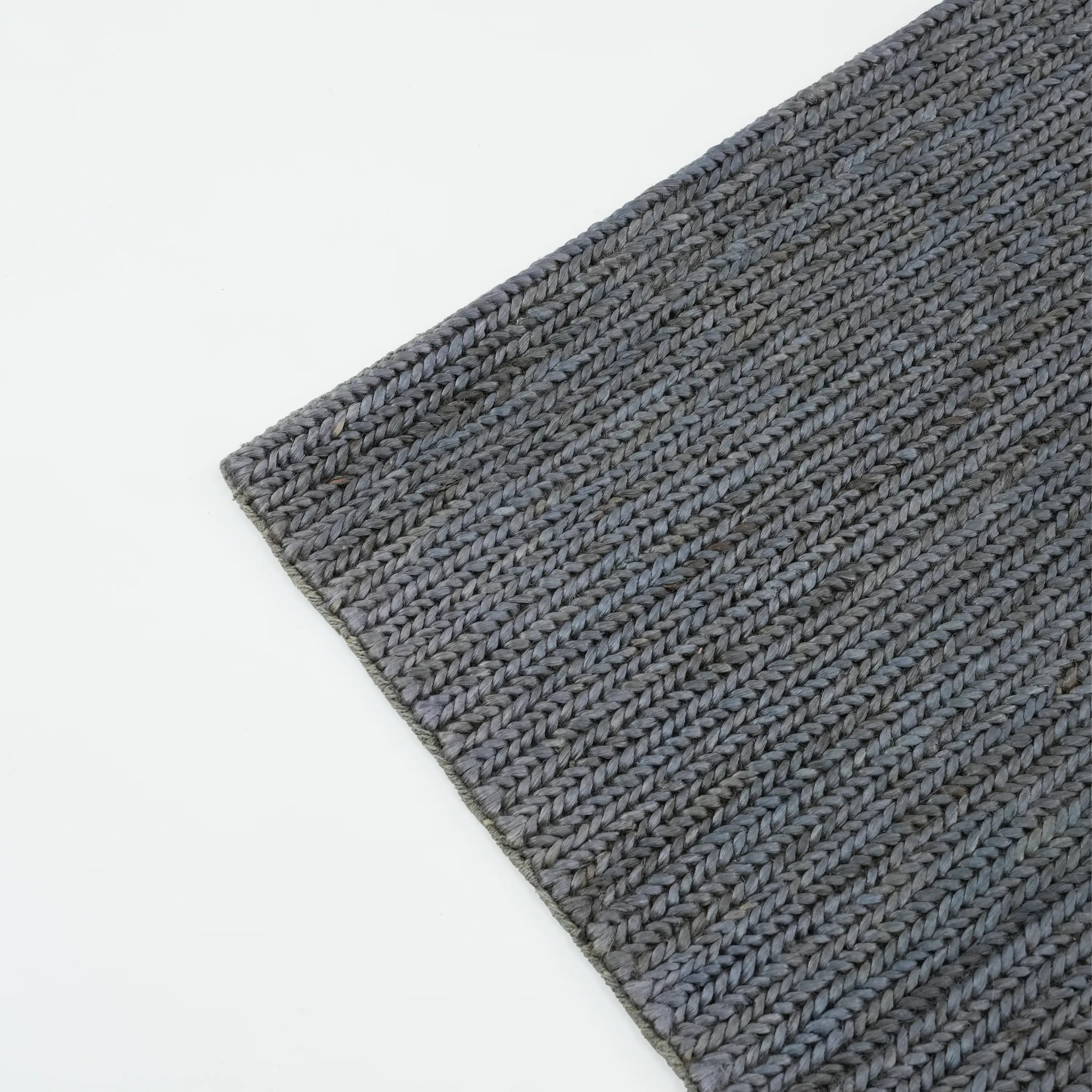 Bolga Serisi El Dokuma Sade Desenli Antrasit Halı