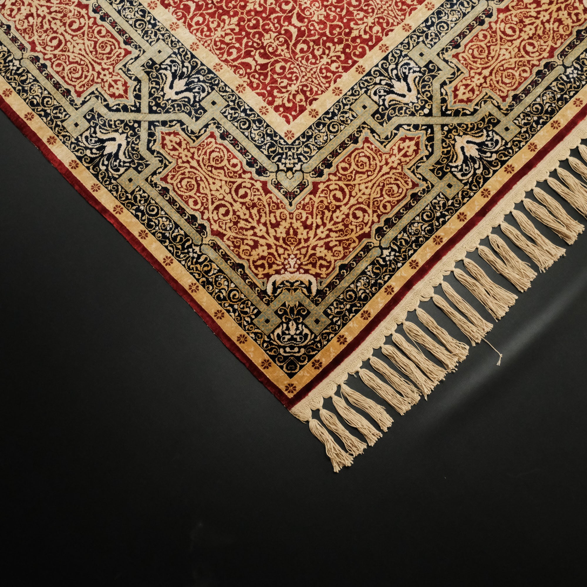 Frame Design Hand Woven Carpet