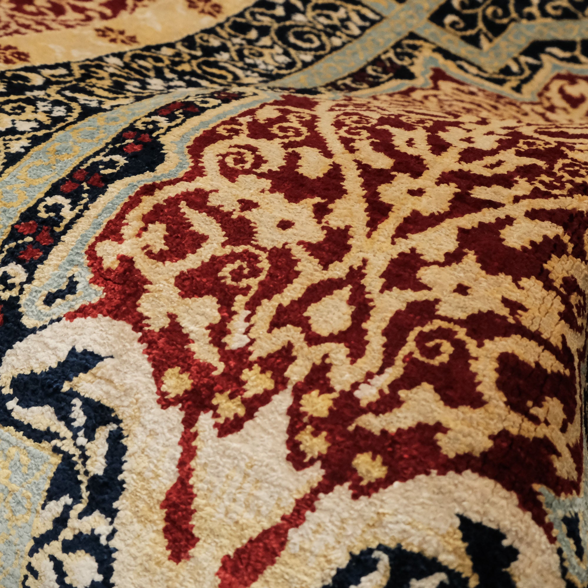 Frame Design Hand Woven Carpet