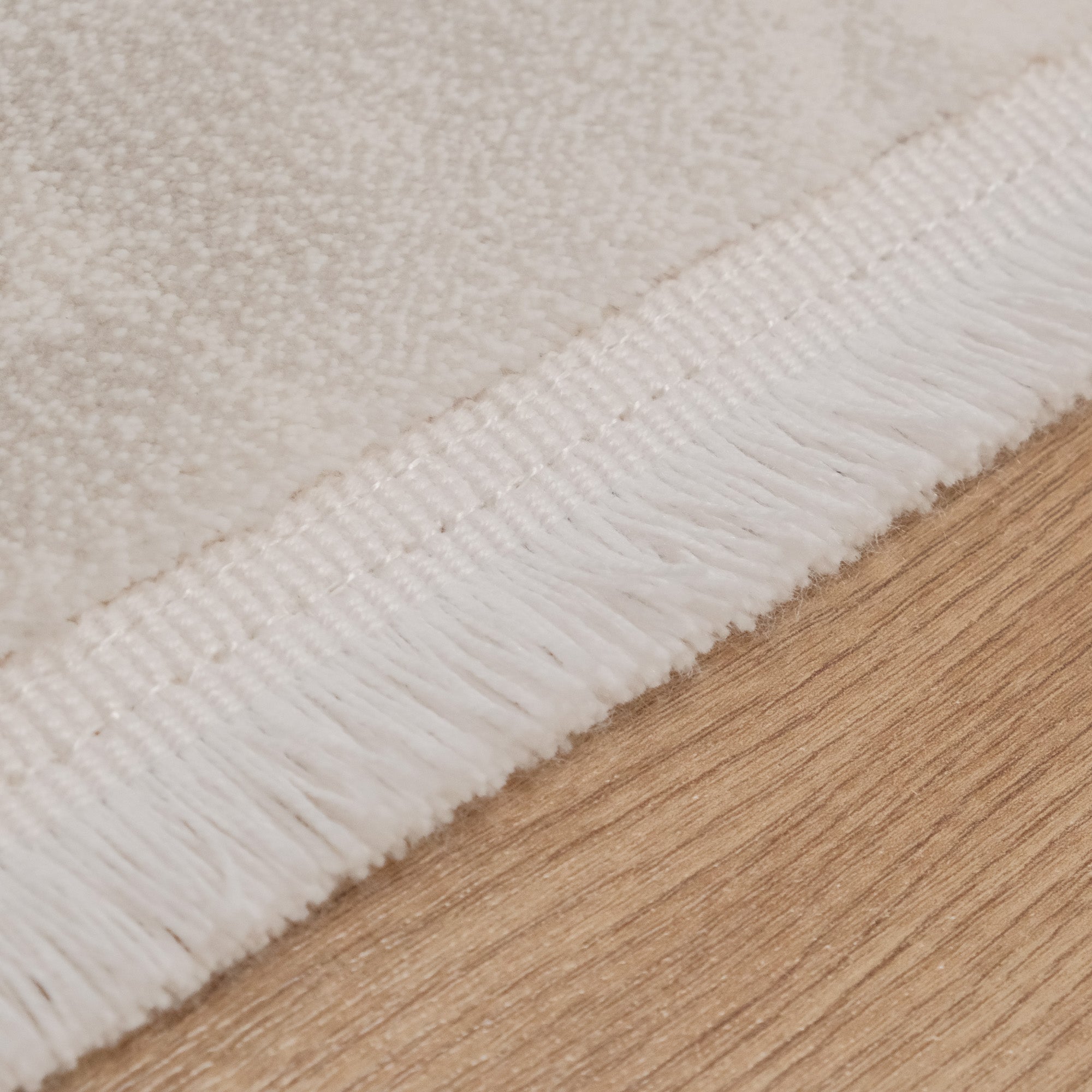 Çerçeve Desenli Akrilik Krem Halı