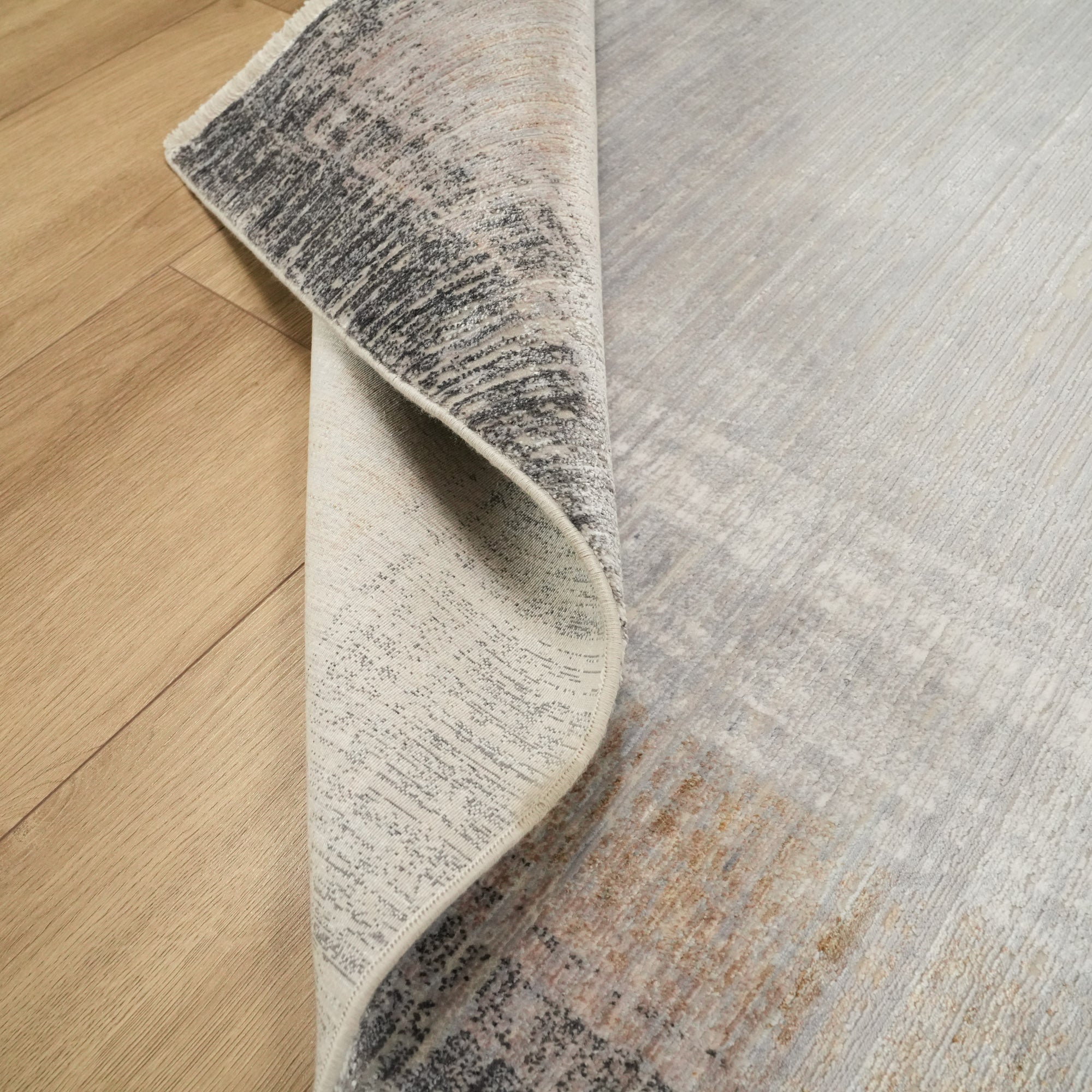 Frame Patterned Machine Woven Carpet