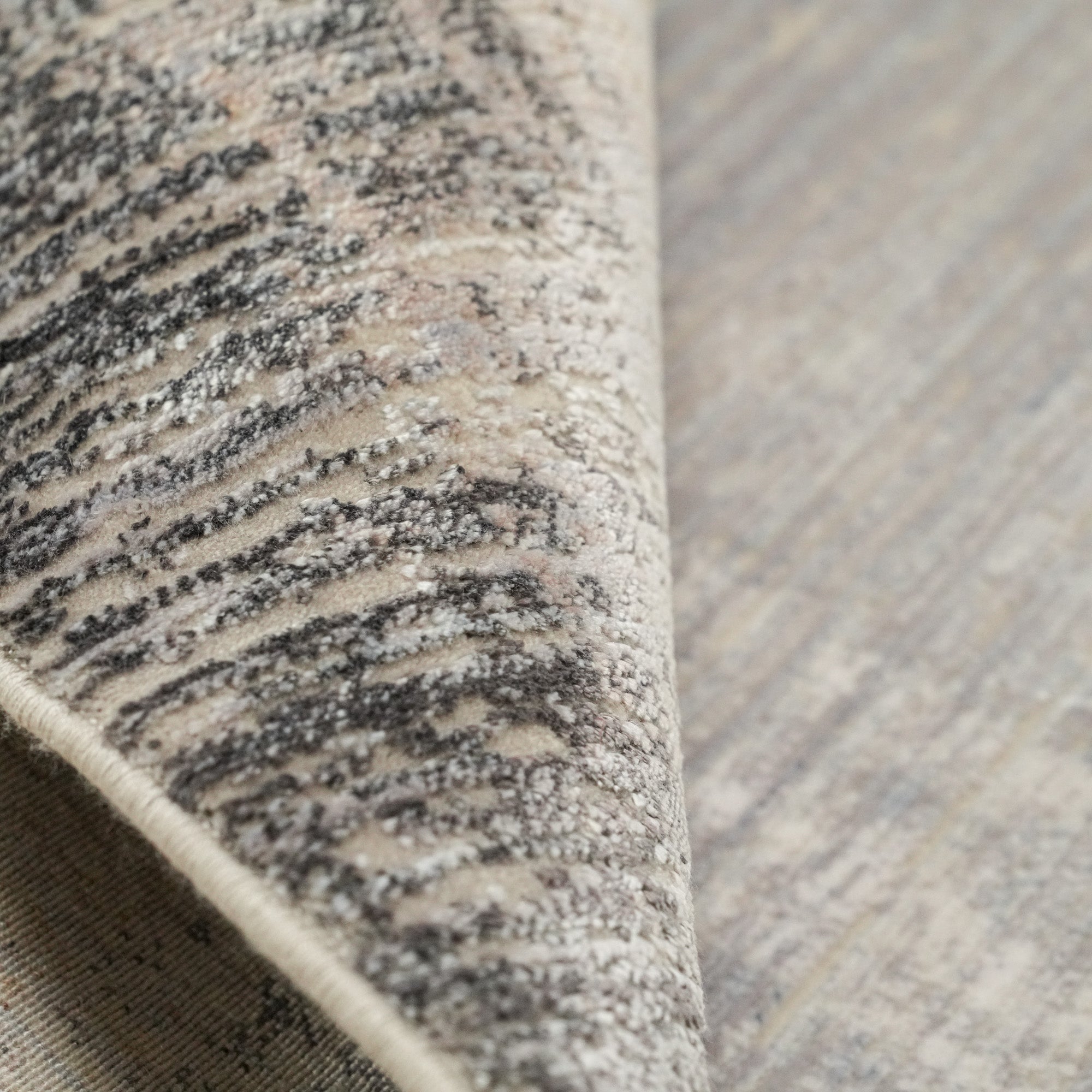 Frame Patterned Machine Woven Carpet