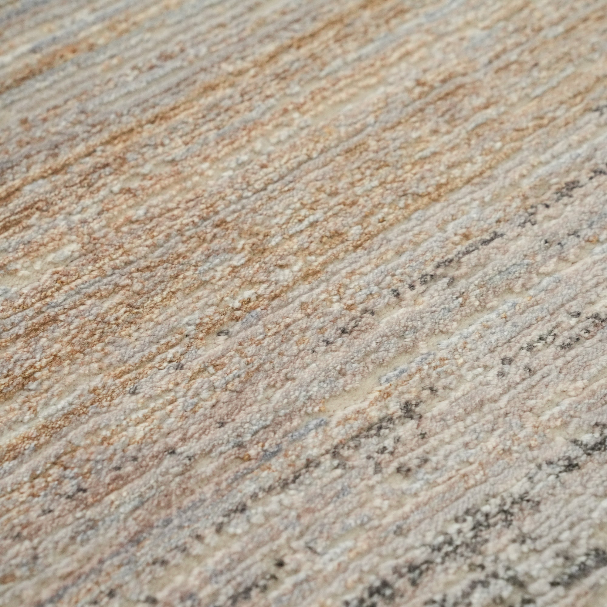 Frame Patterned Machine Woven Carpet