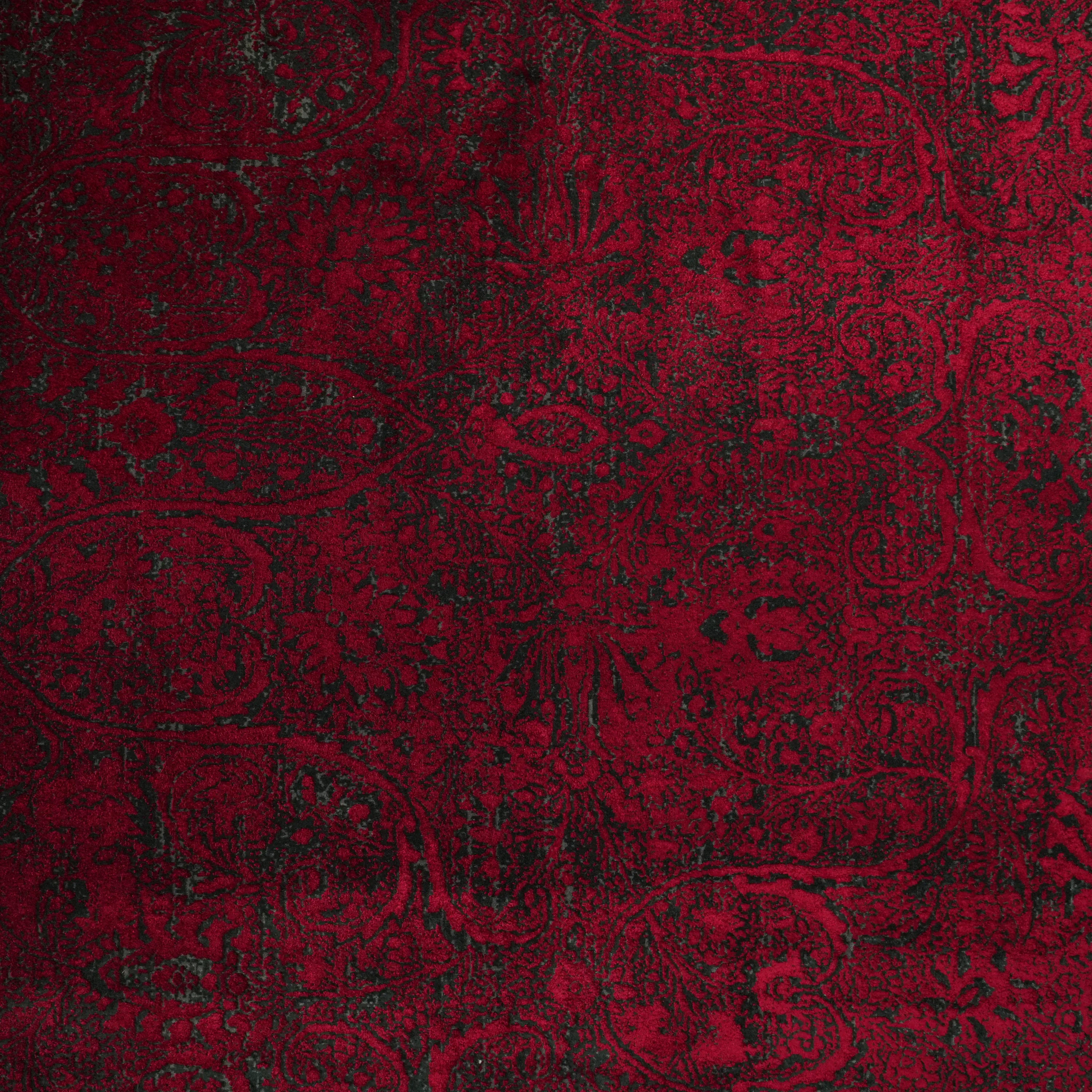 Çerçeve Desenli Kırmızı Viskon Halı