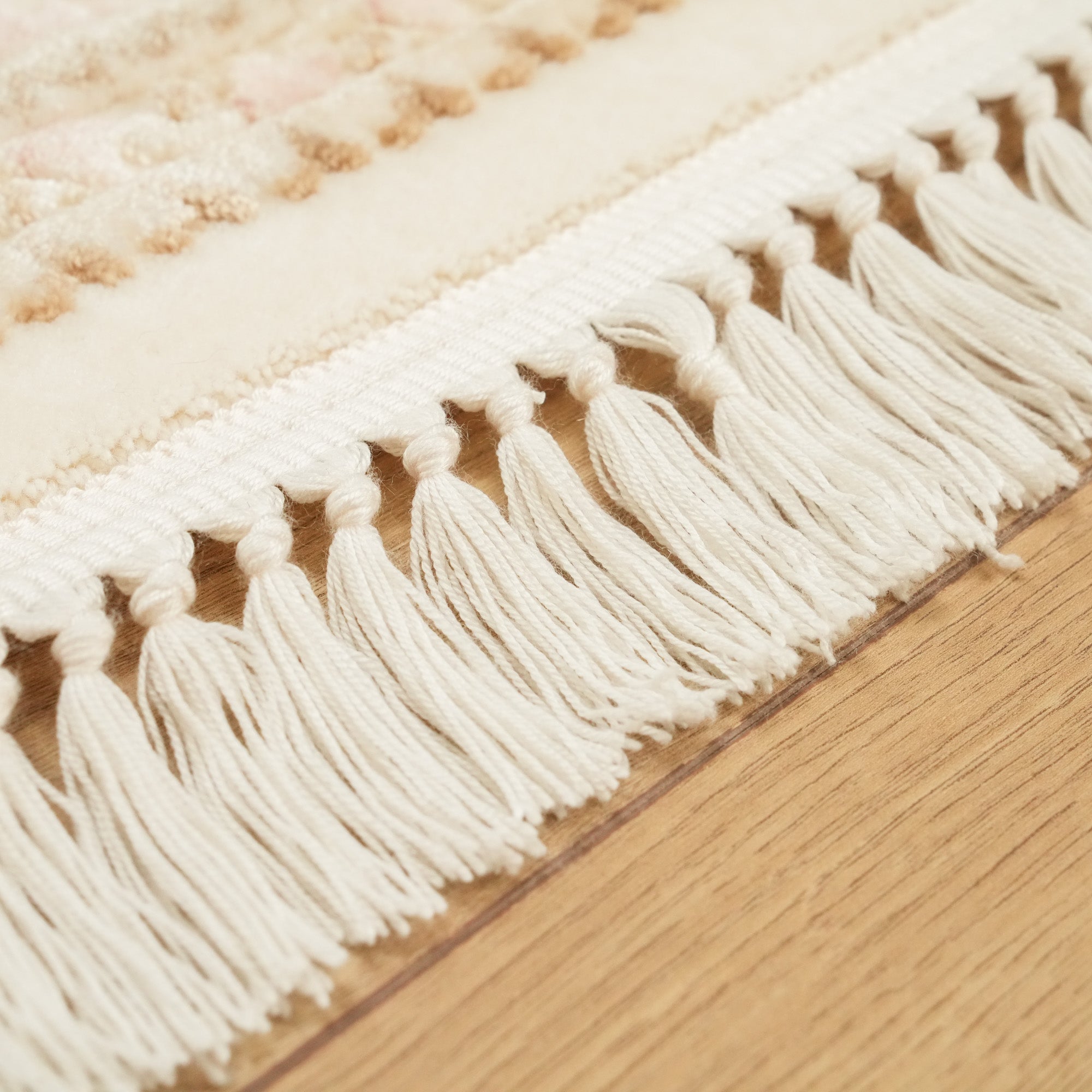 Cream Acrylic Carpet with Frame Pattern