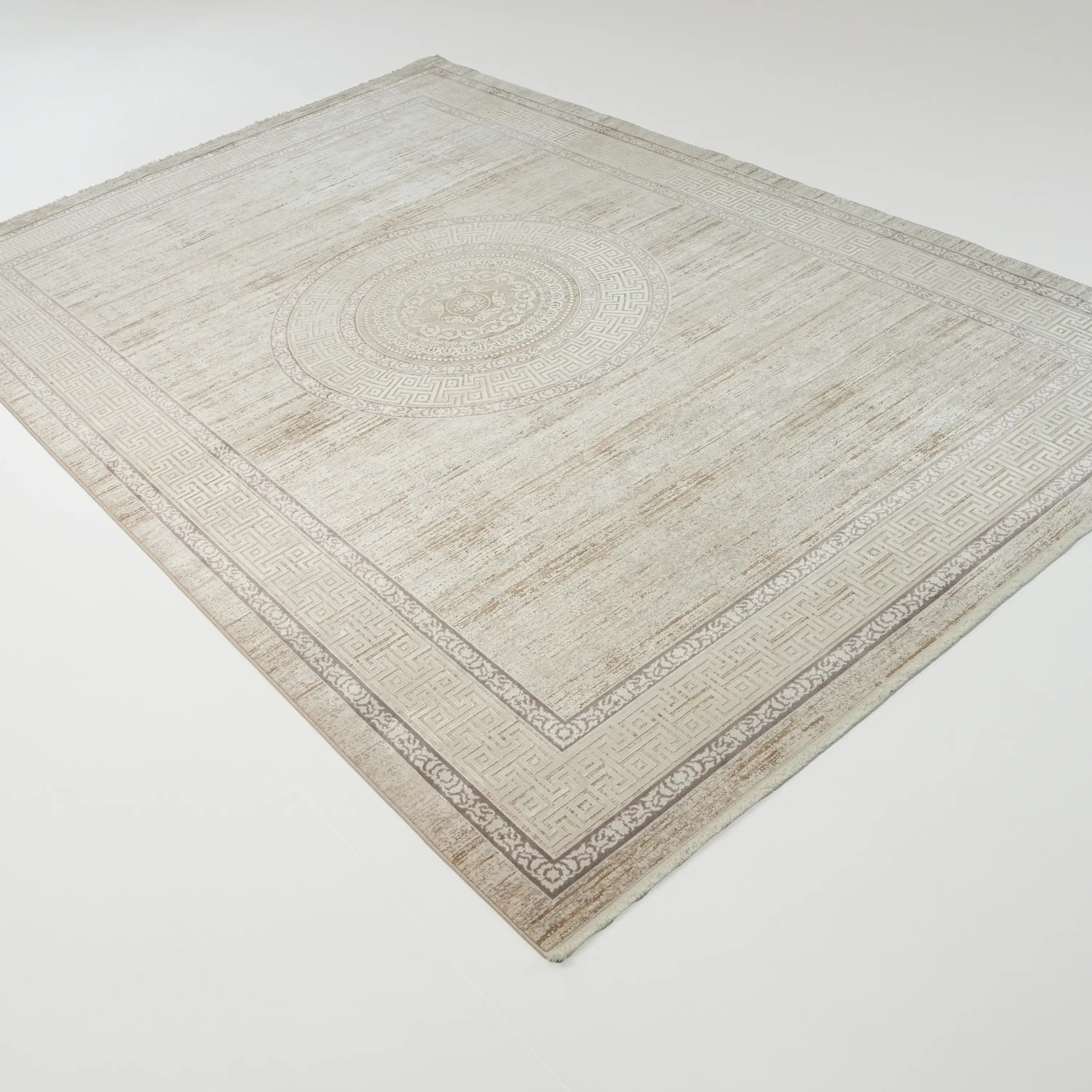 Çerçeve Desenli Krem Viskon Halı