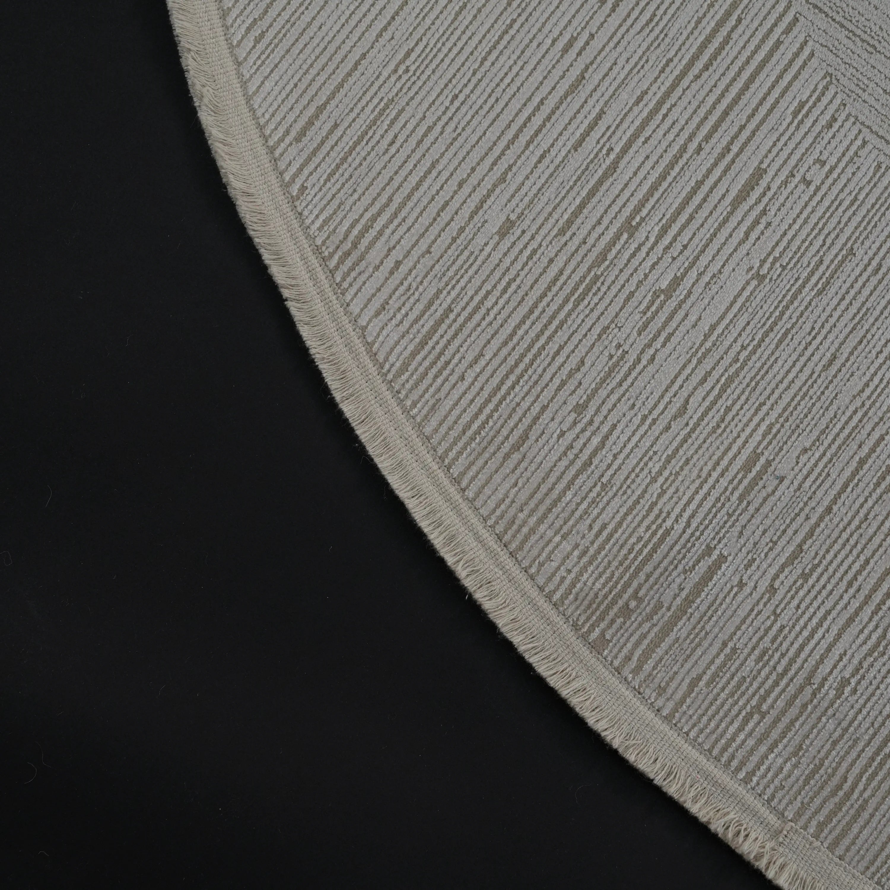 Frame Patterned Machine Woven Carpet