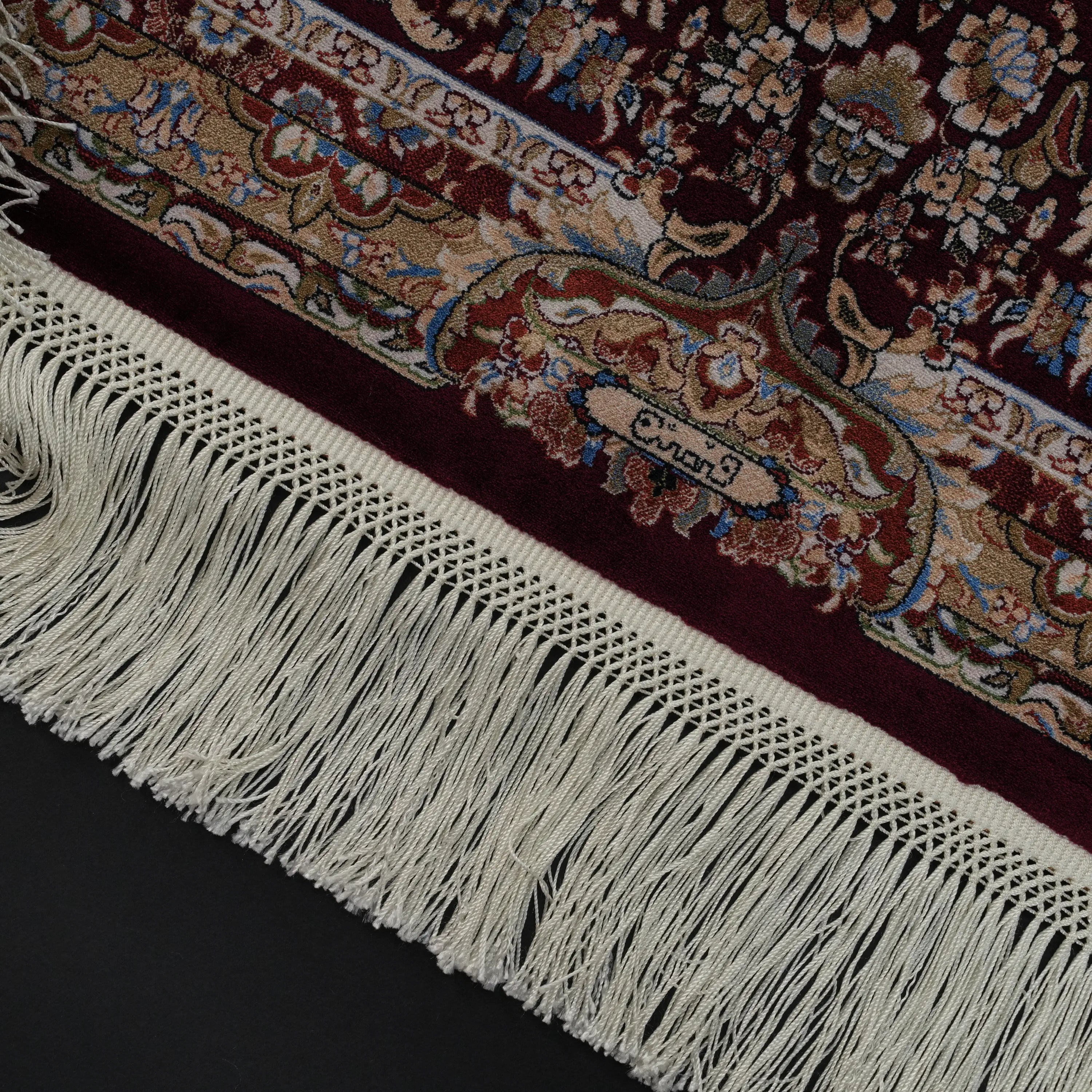 Medallion Patterned Burgundy Bamboo Rug