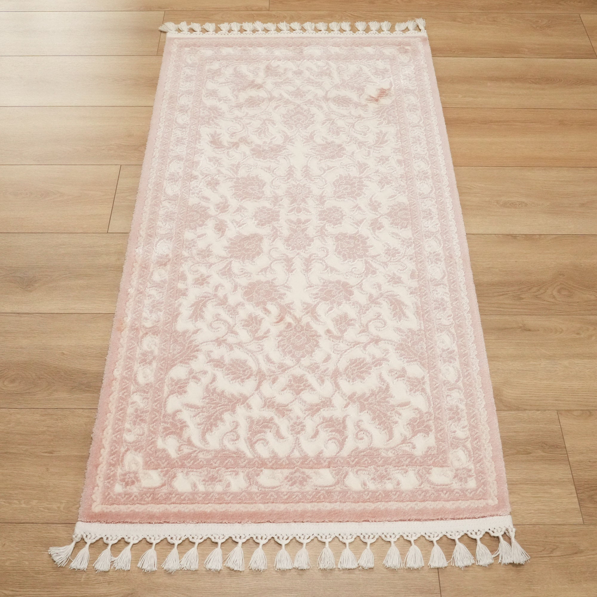 Çiçek Desenli Pembe Akrilik Halı