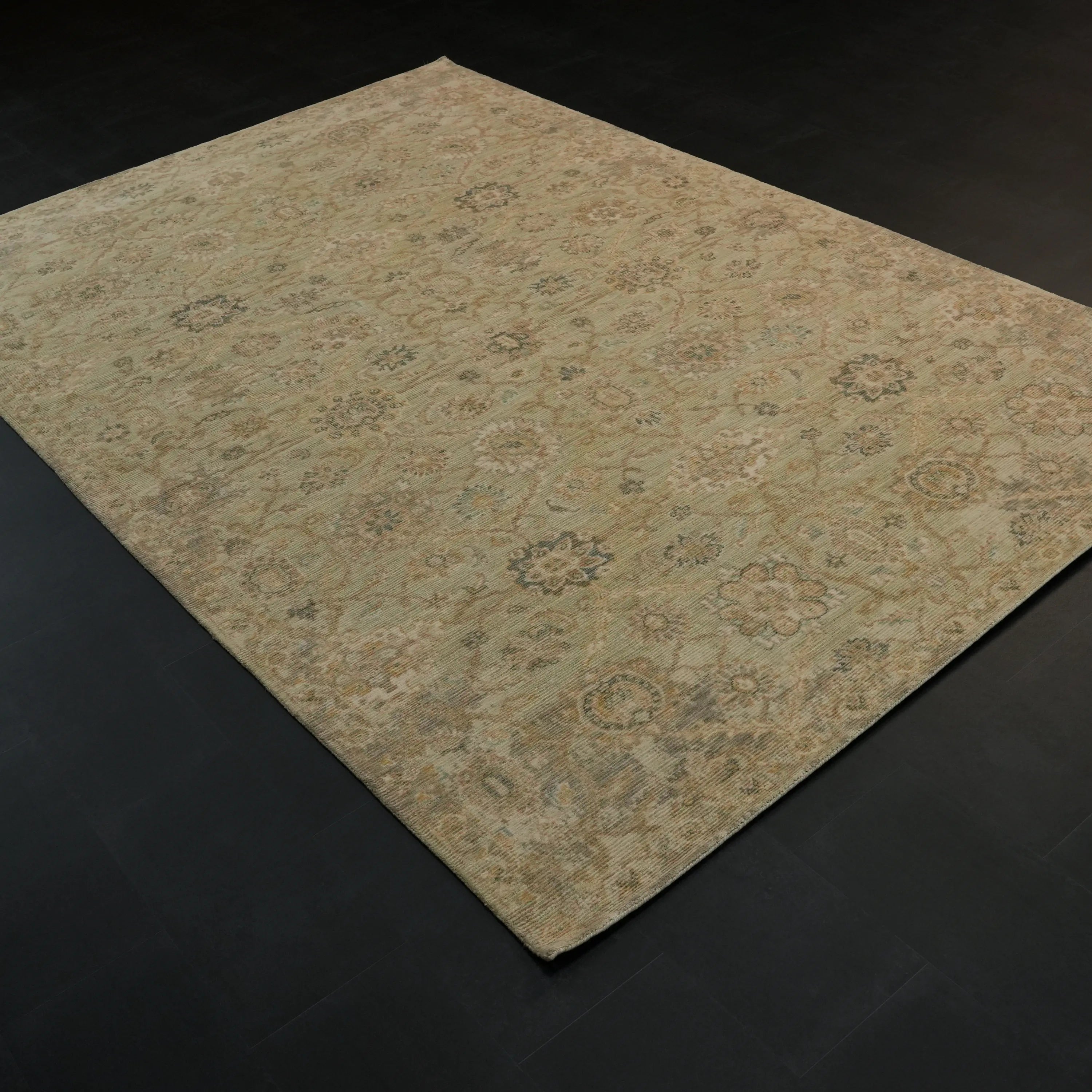 Çiçek Desenli Yün Krem Tezgah Dokuma Halı