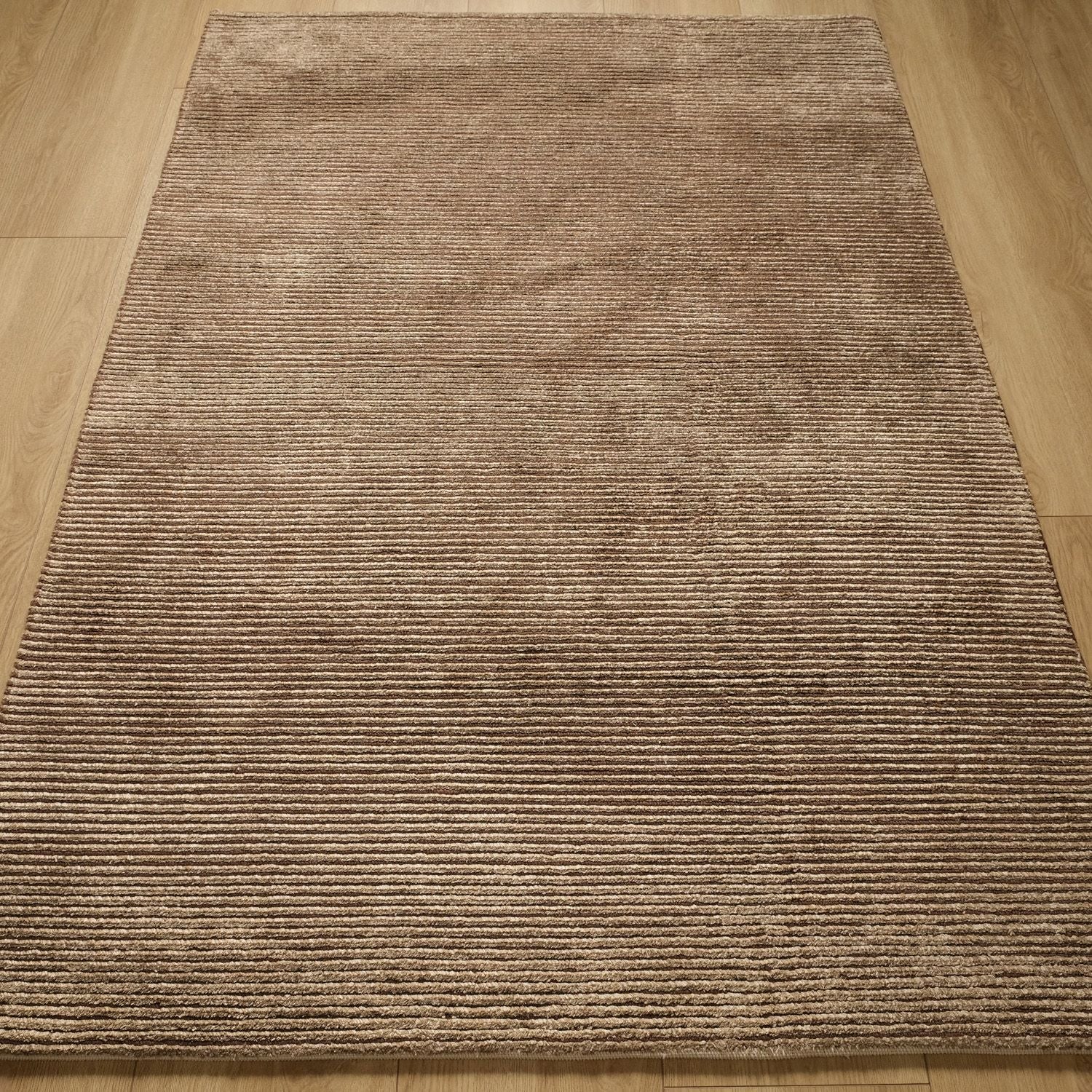 Çizgi Desenli El Dokuma Halı