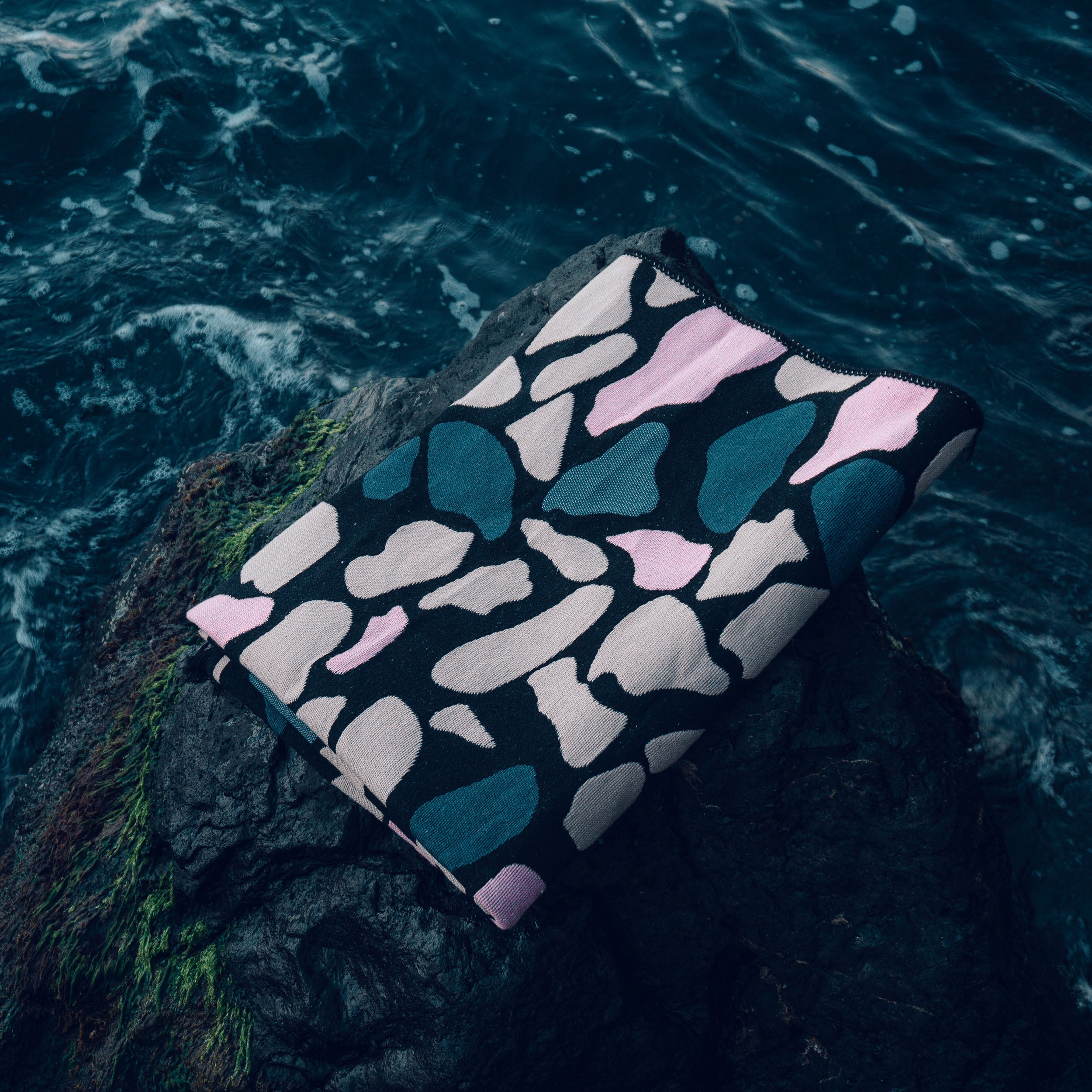 Studio Potato Terrazzo Çift Taraflı Kilim