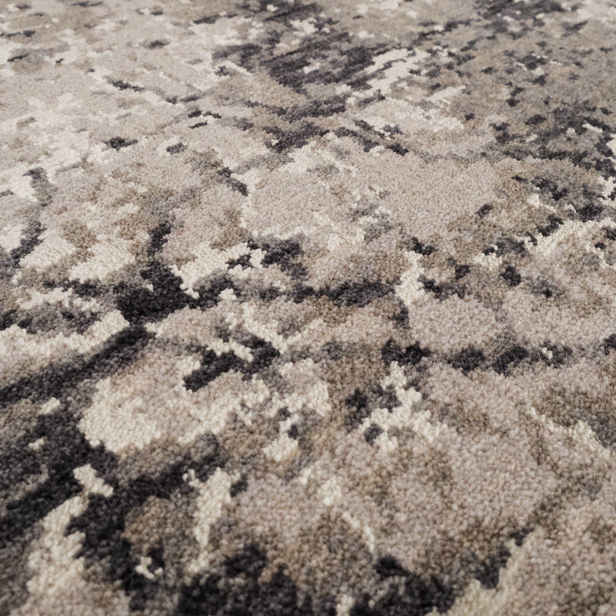 Machine Woven Abstract Patterned Gray Wool Carpet