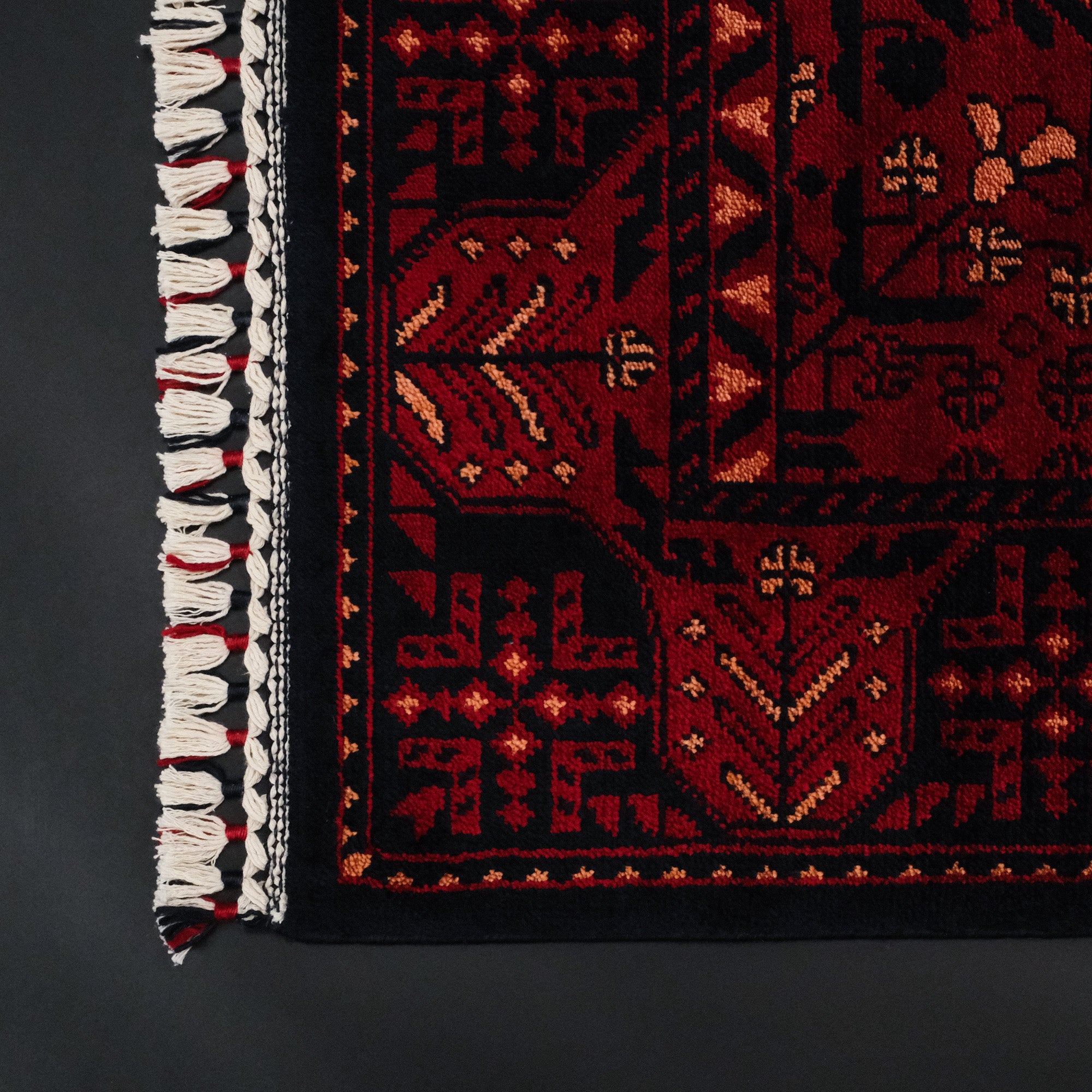 Nostalgia Afghan Design Machine Woven Carpet