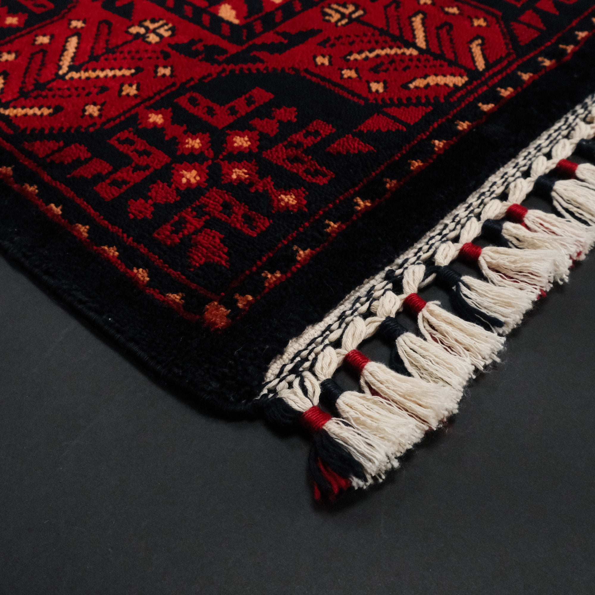 Nostalgia Afghan Design Machine Woven Carpet