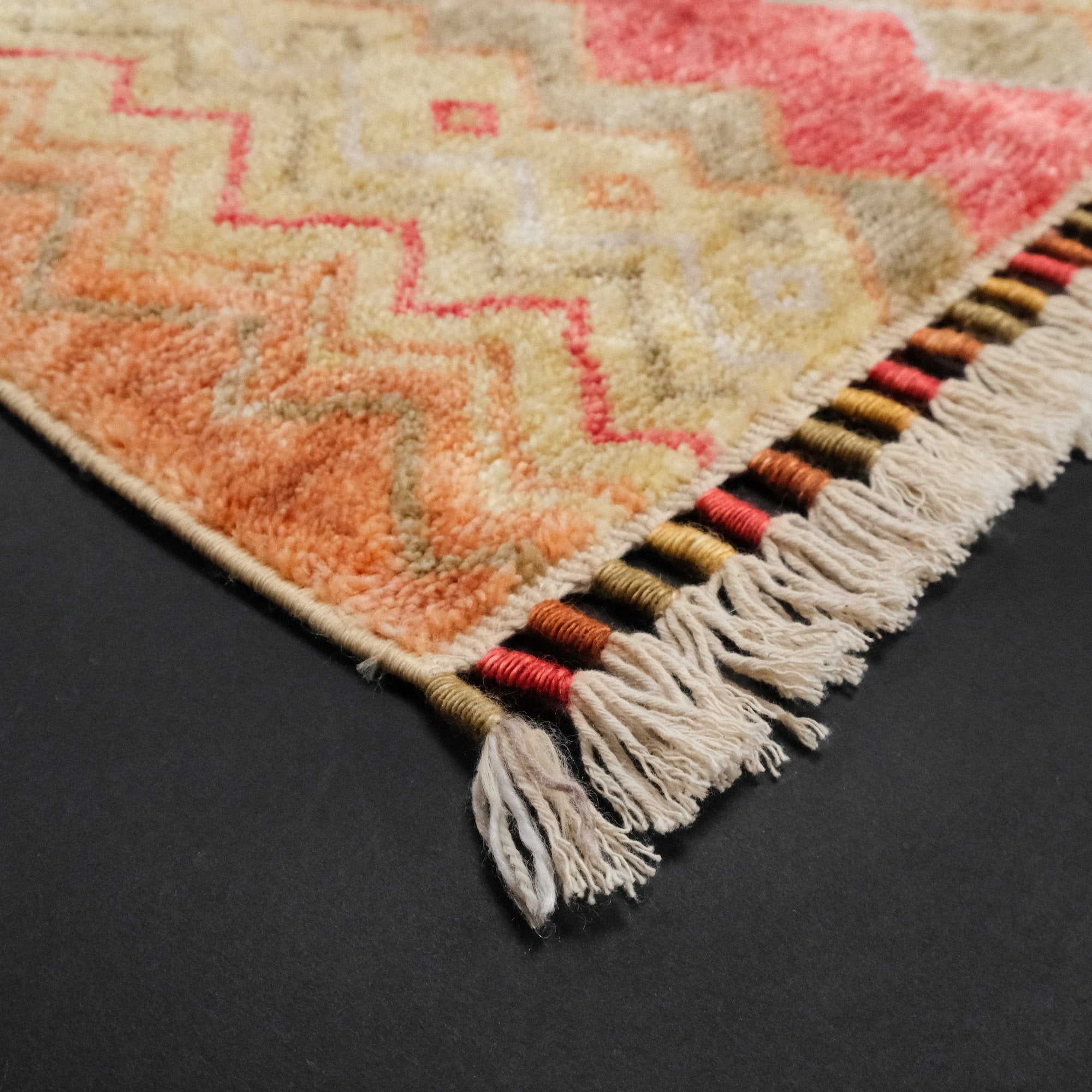 Zara Geometric Design Machine Woven Carpet