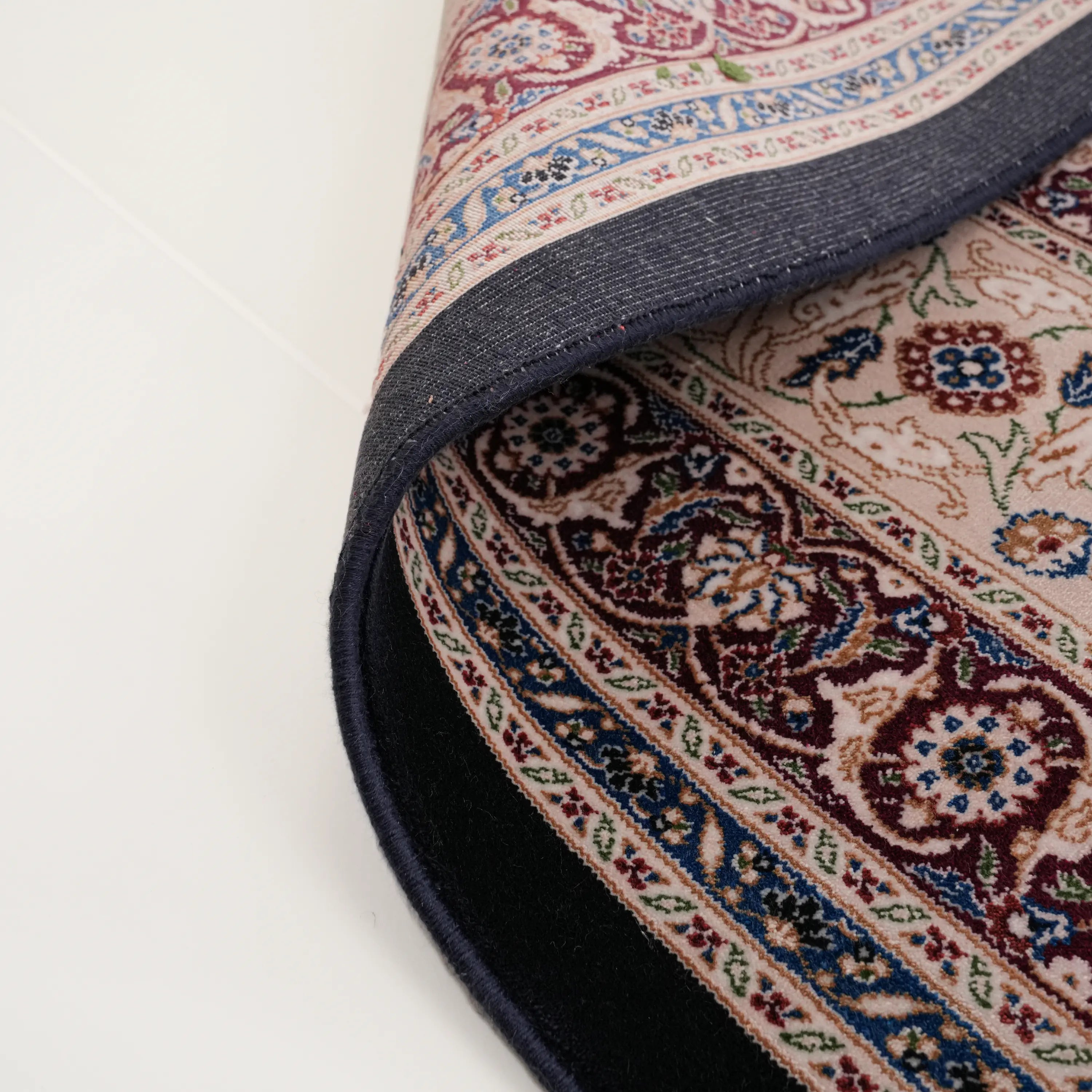 Efsun Serisi Hereke Desenli Lacivert Viskon Halı