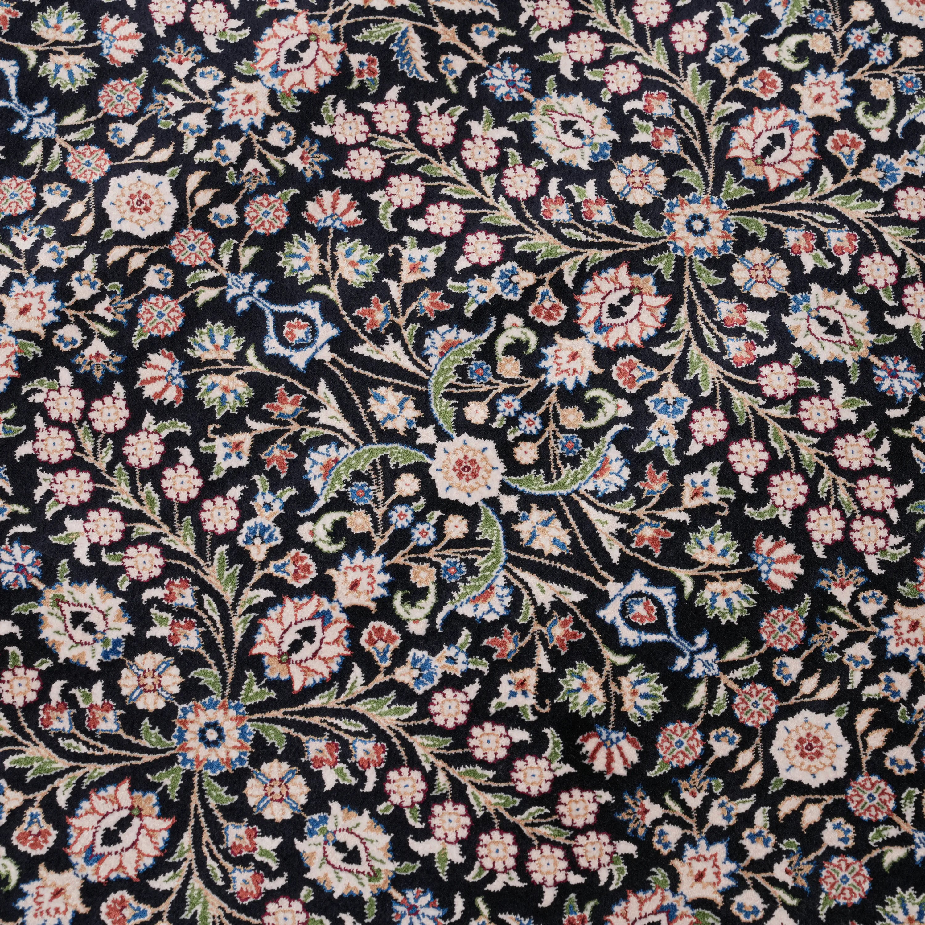 Efsun Serisi Hereke Desenli Lacivert Viskon Halı