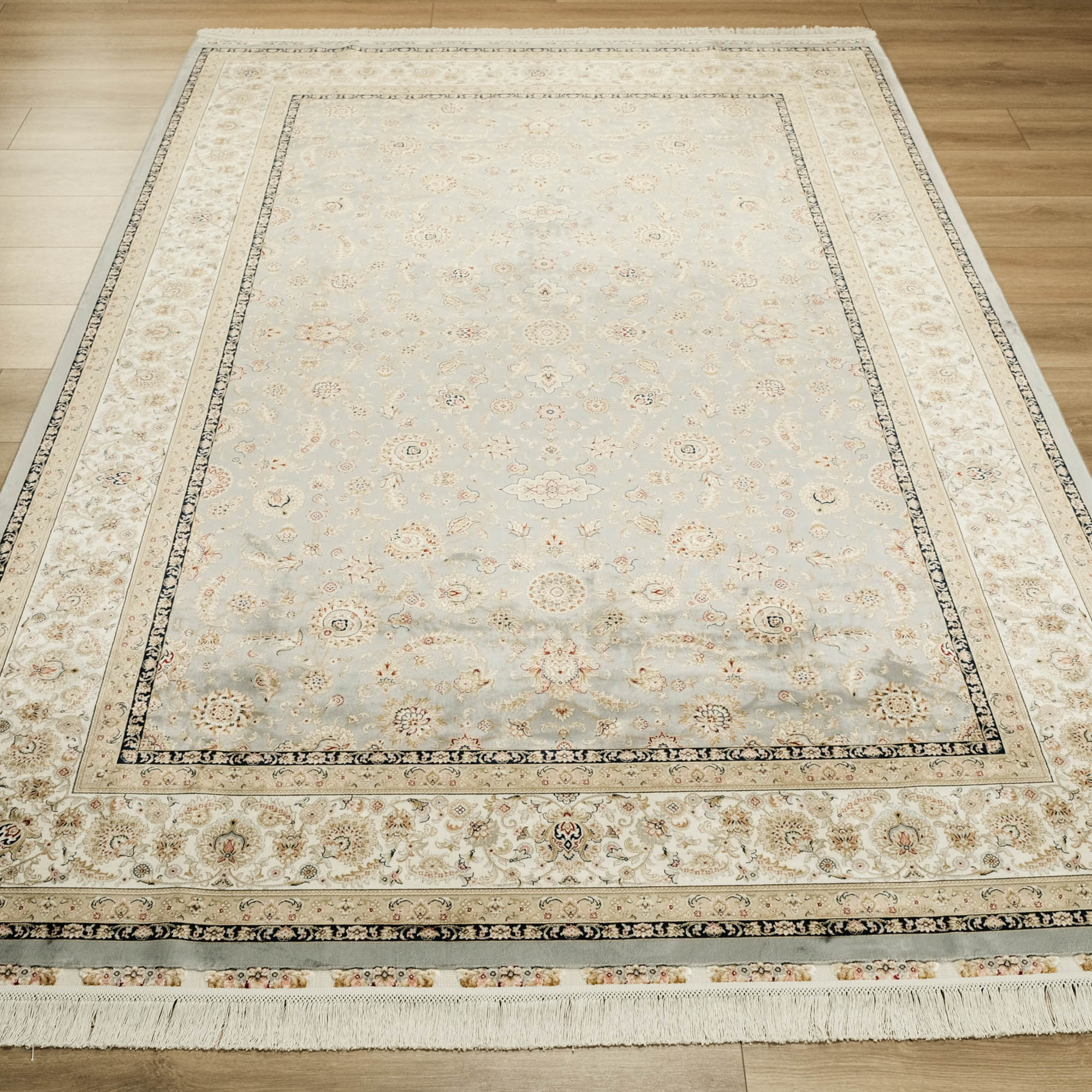 Efsun Serisi Uşak Desenli Makine Dokuma Halı