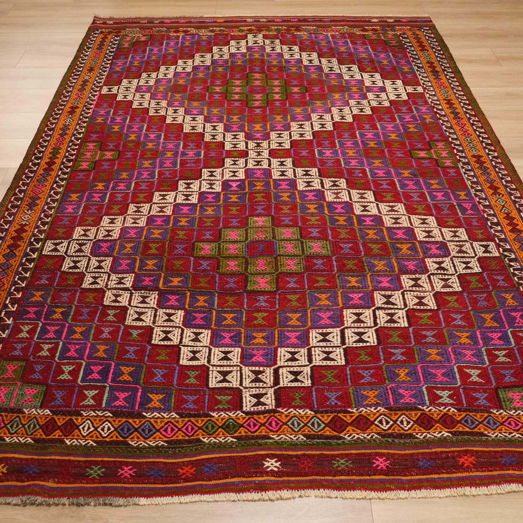 El Dokuma Anadolu Desenli Sandık Eskisi Cicim Kilim