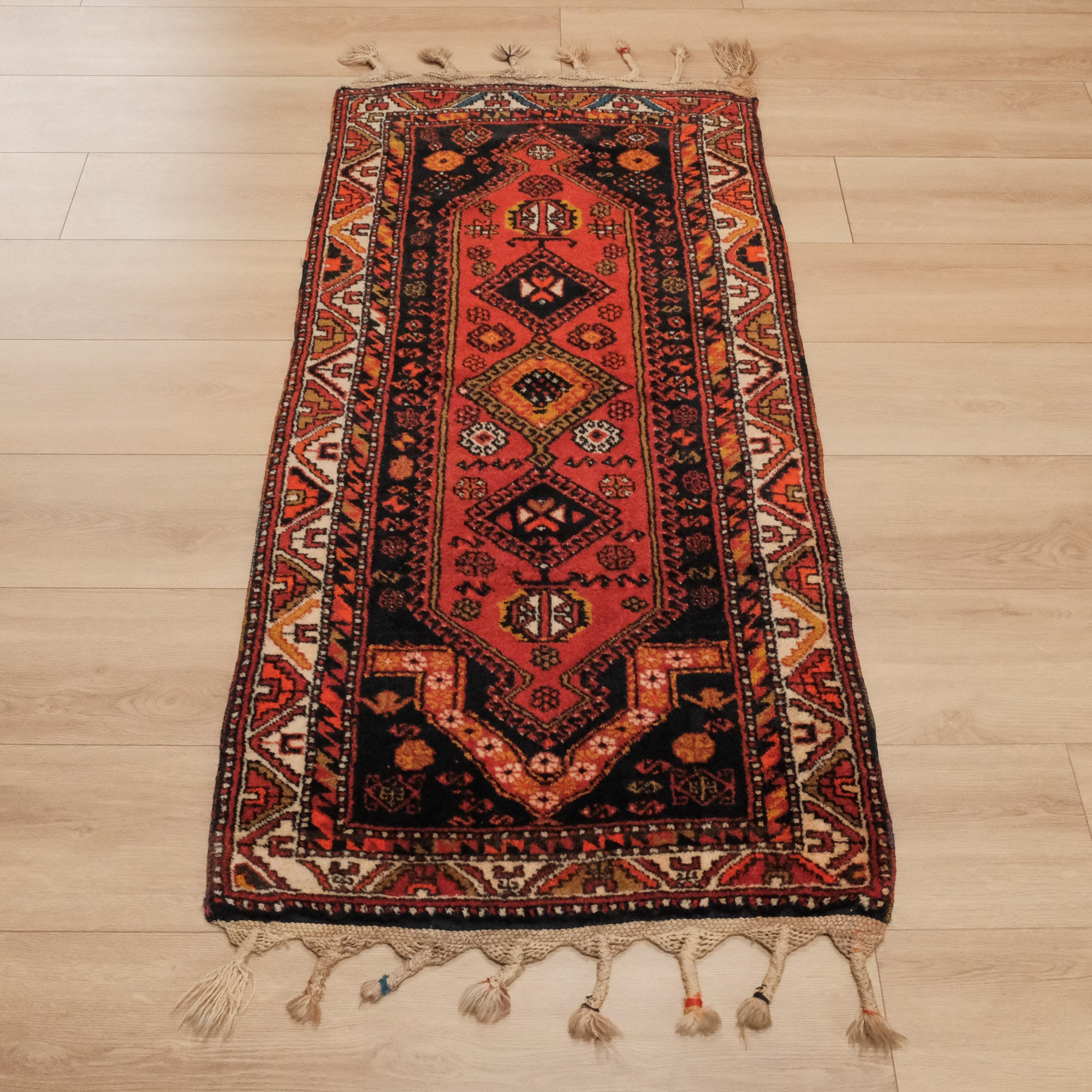 El Dokuma Anadolu Desenli Antep Kök Boya Sertifikalı 80 Yıllık Turuncu Yün Halı