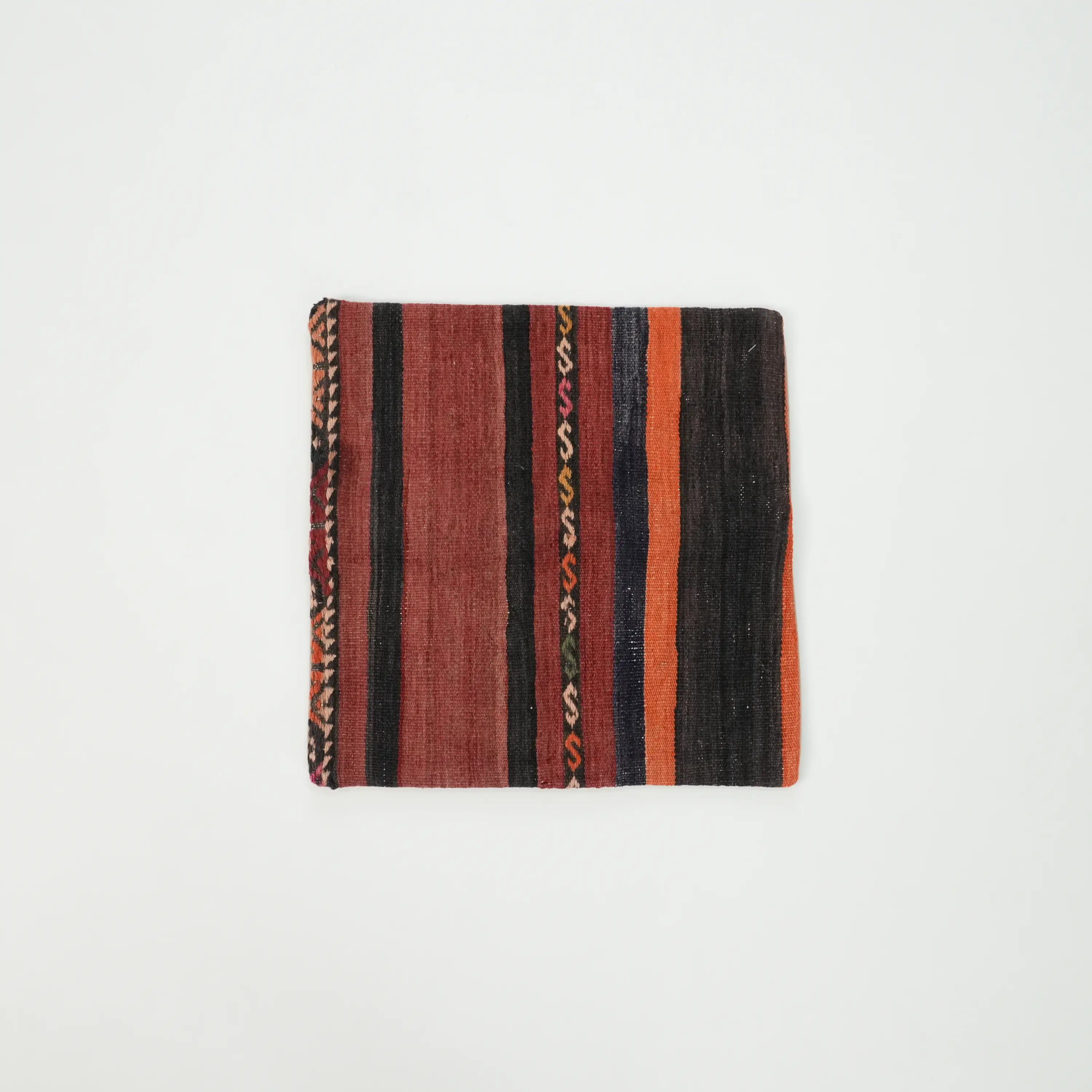 El Dokuma Anadolu Desenli Bordo Yün Kırlent Kılıfı