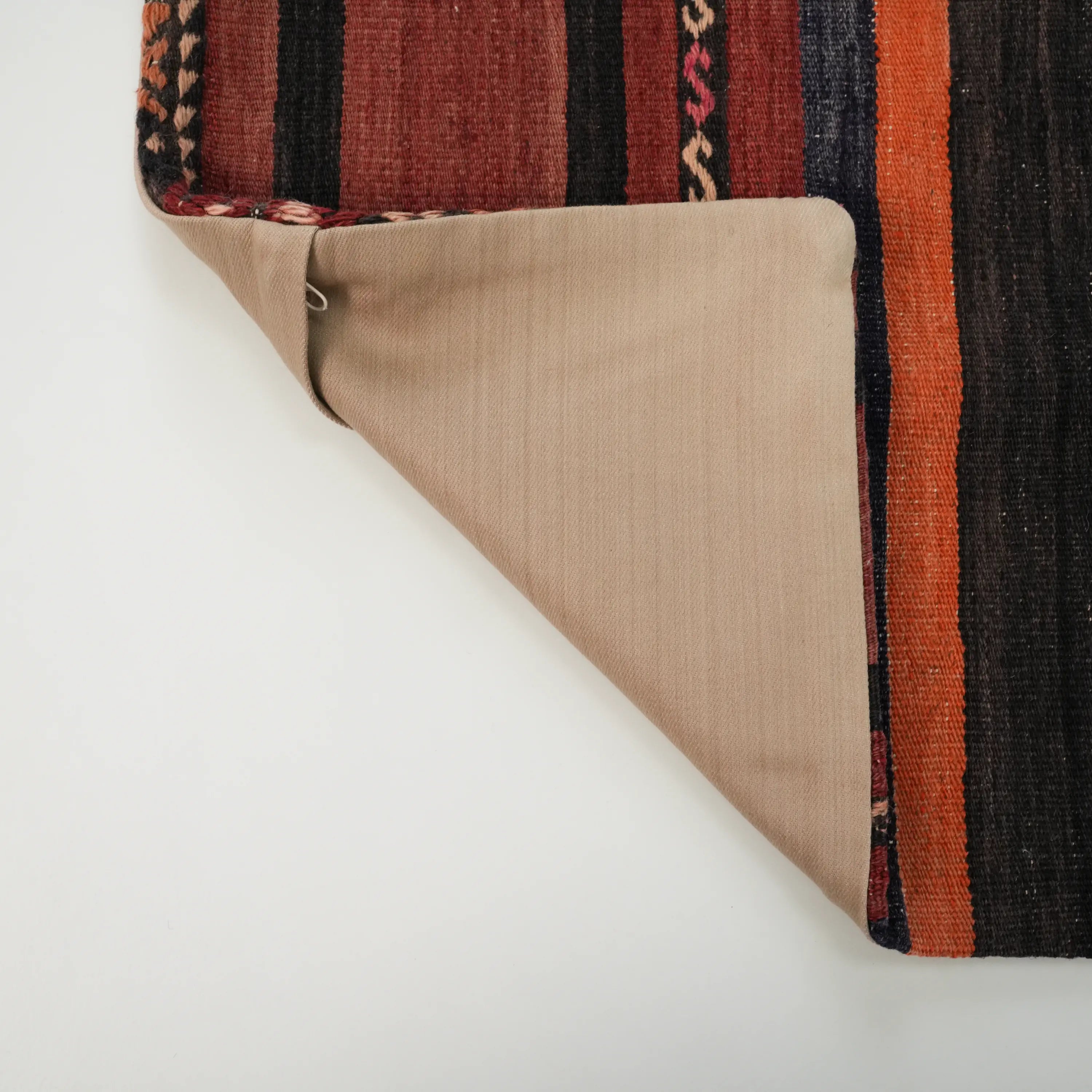 El Dokuma Anadolu Desenli Bordo Yün Kırlent Kılıfı