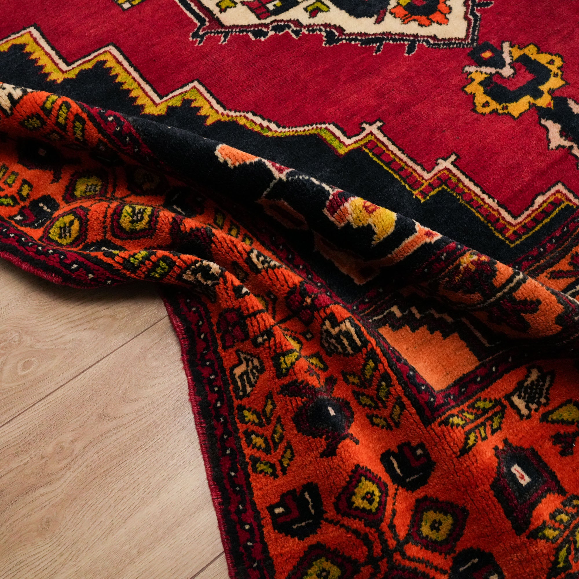 El Dokuma Anadolu Desenli Rengarenk Niğde Halısı